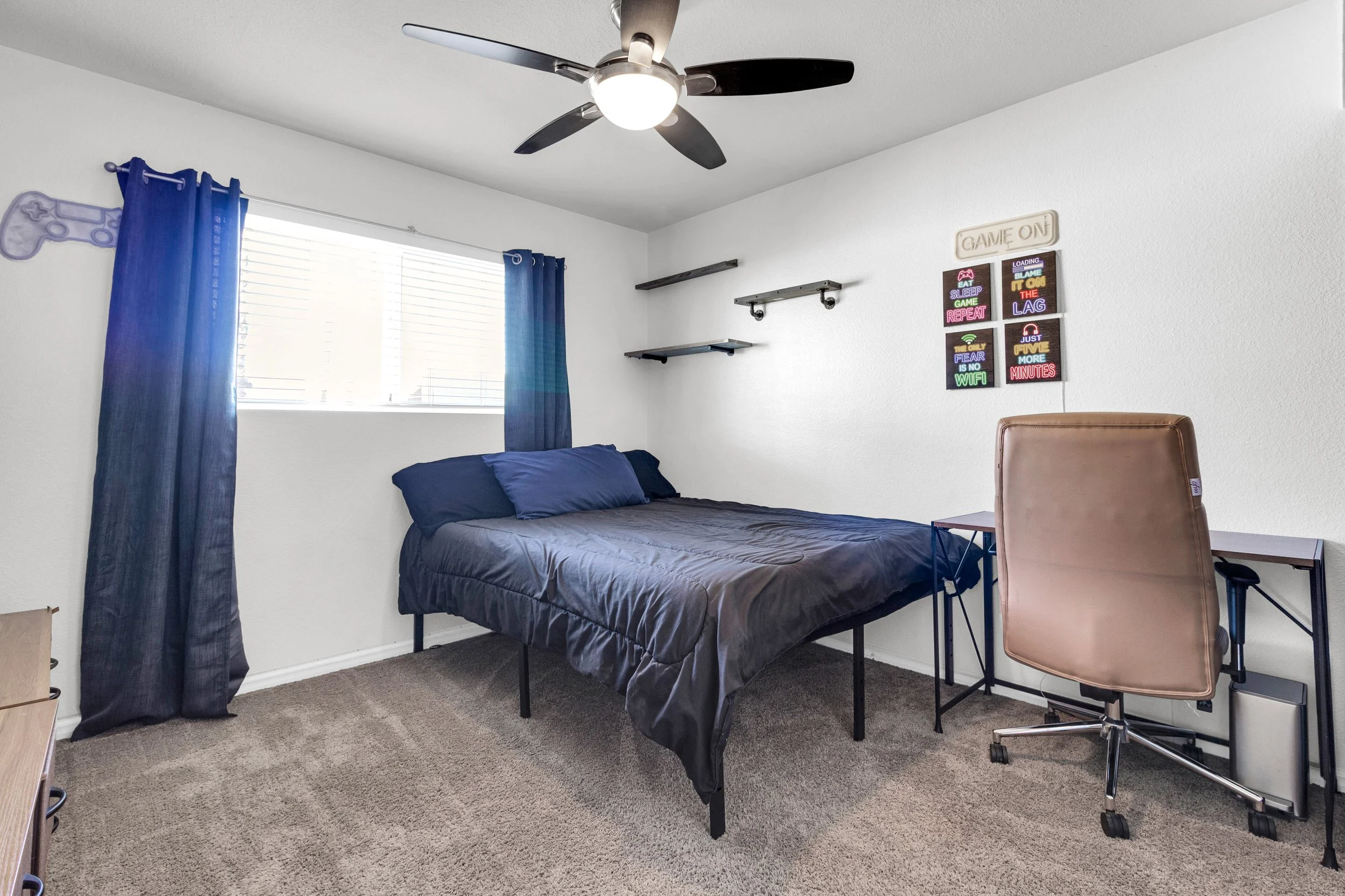 320 W Laguna Dr-30.jpg