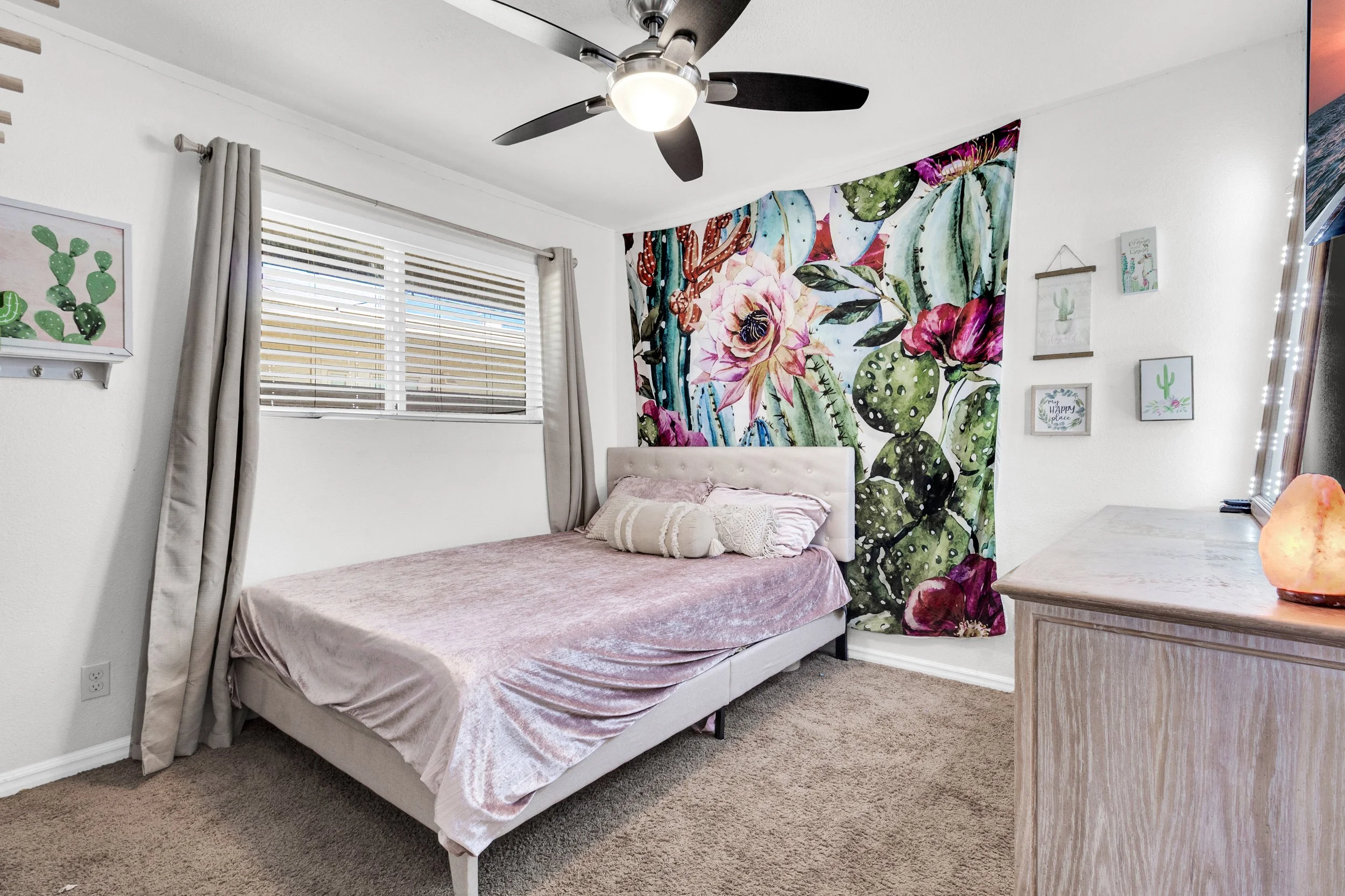 320 W Laguna Dr-27.jpg