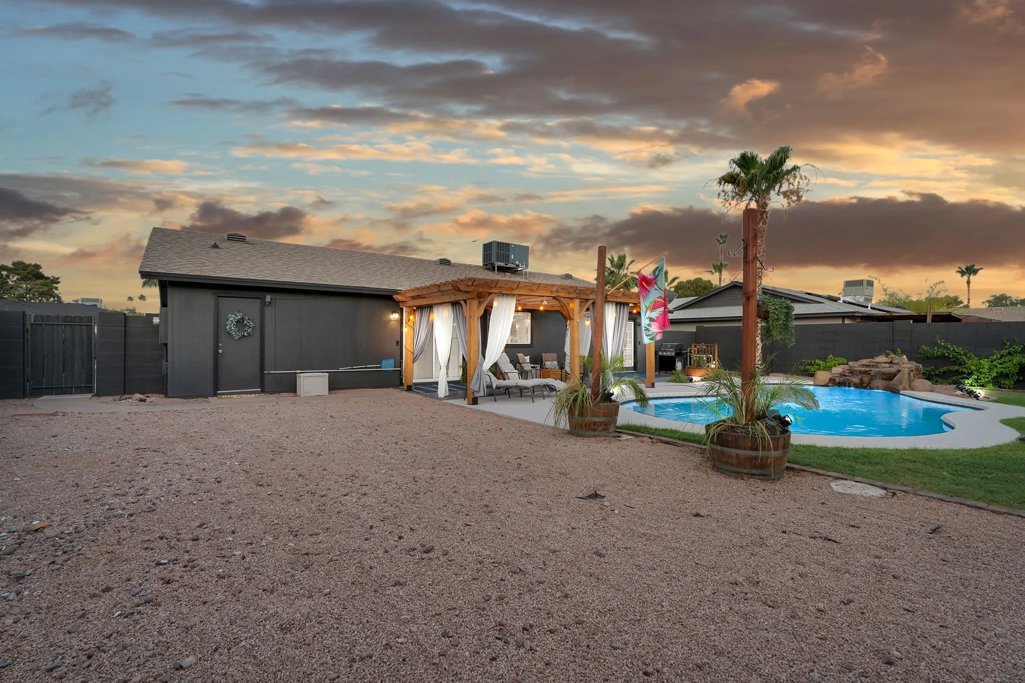 45-web-or-mls-2512 S Evergreen Rd-8.jpg