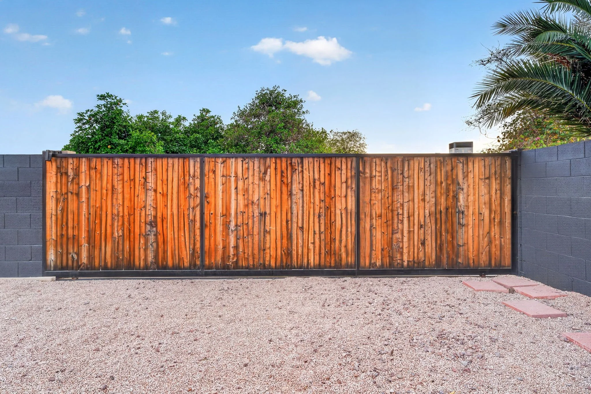 7-web-or-mls-043S Evergreen Rd.jpg