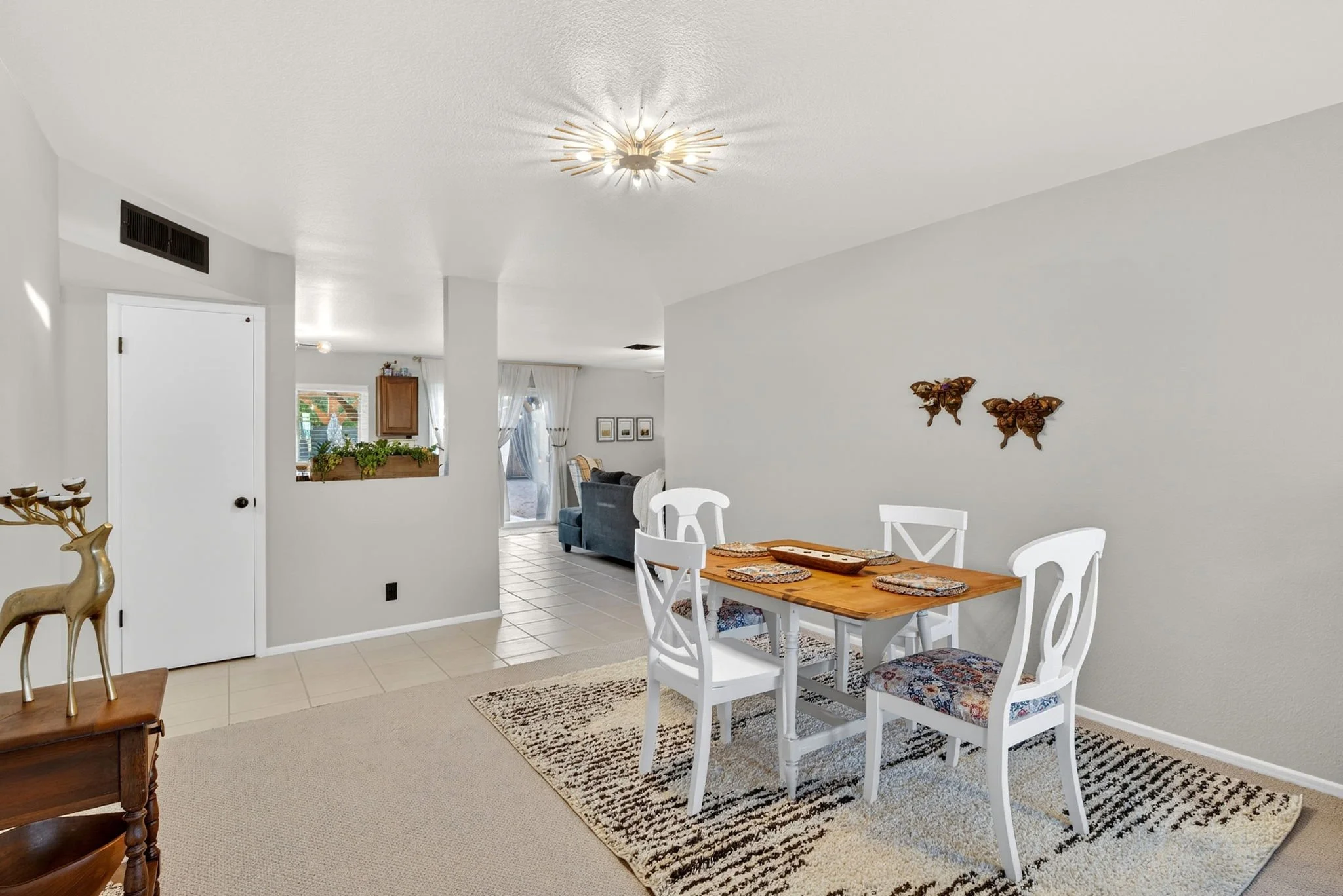 8-web-or-mls-018S Evergreen Rd.jpg