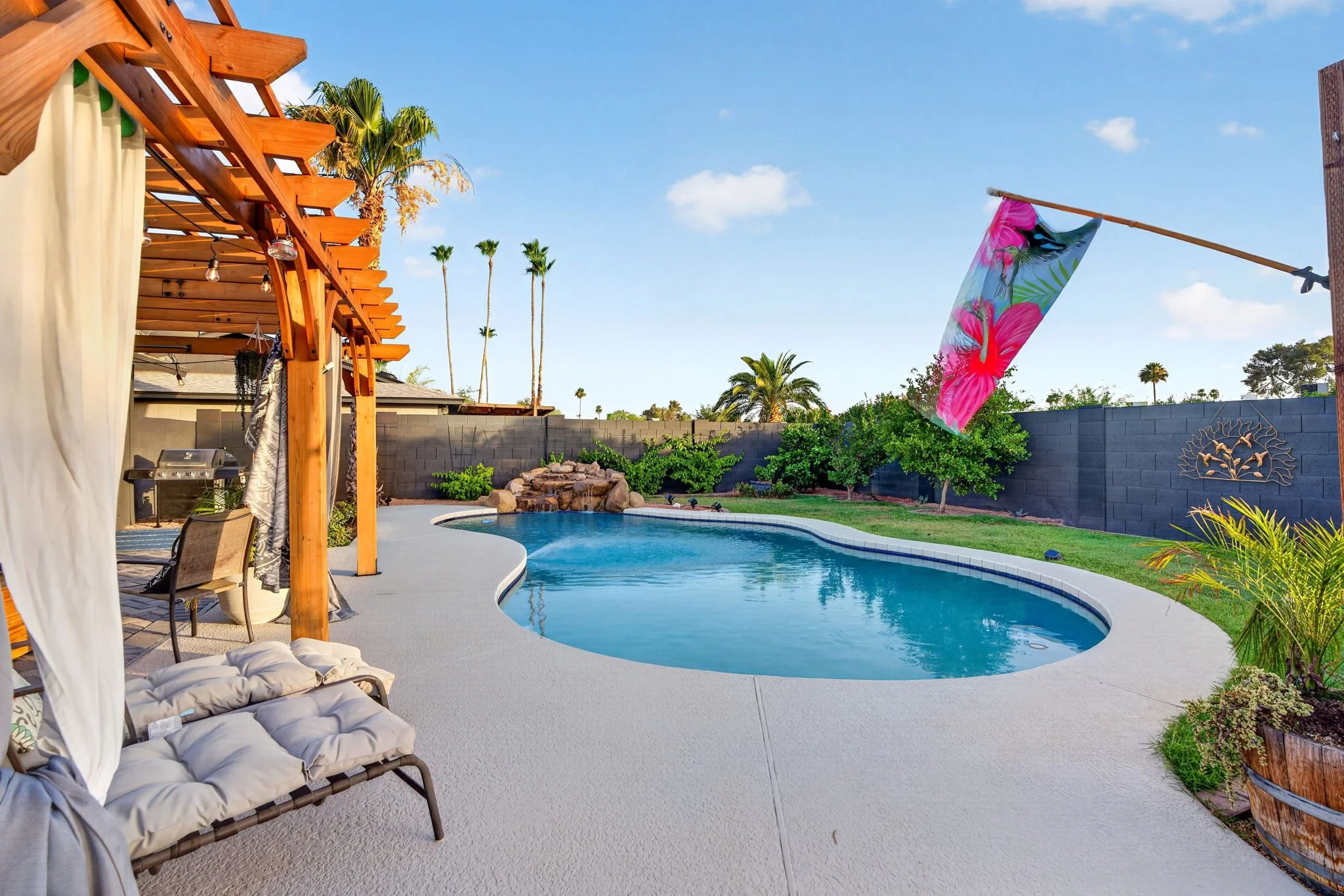 49-web-or-mls-036S Evergreen Rd.jpg