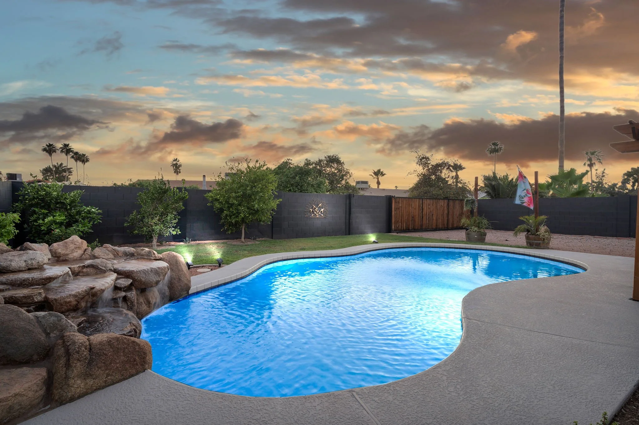 43-web-or-mls-2512 S Evergreen Rd-12.jpg