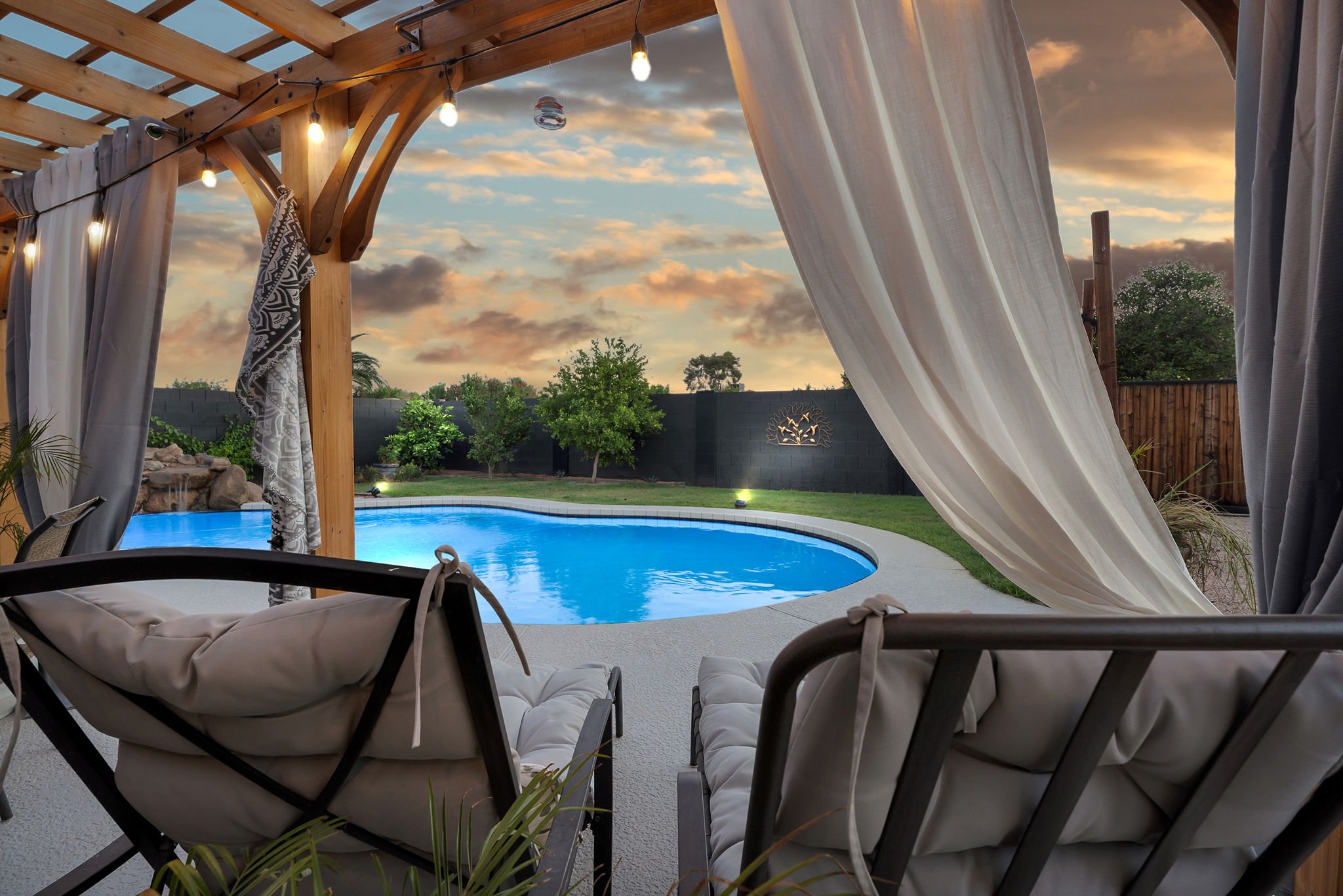 46-web-or-mls-2512 S Evergreen Rd-4.jpg