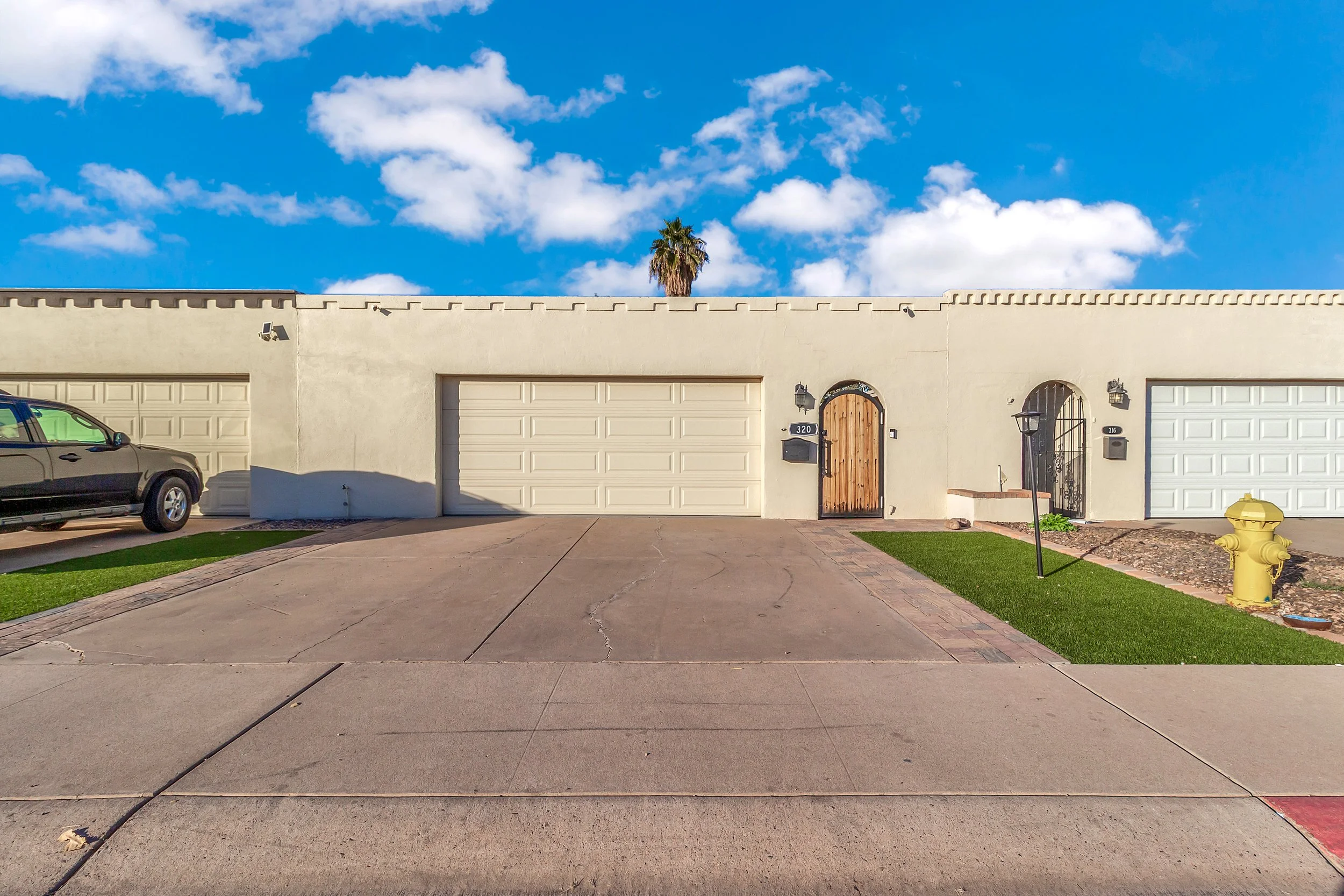 320 W Laguna Dr-1.jpg