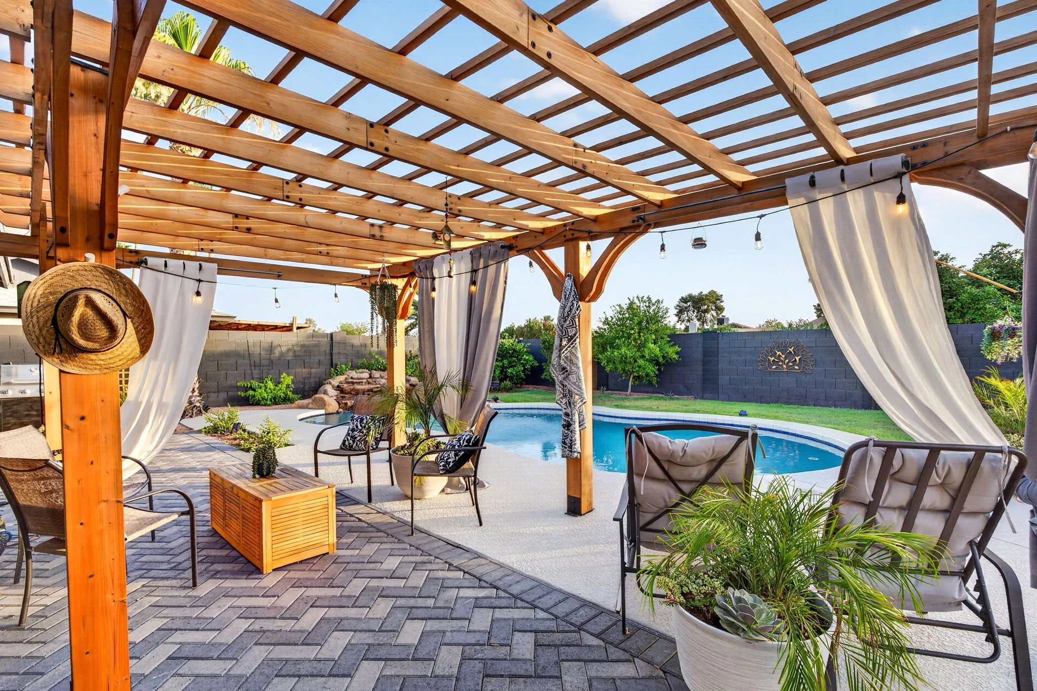 54-web-or-mls-037S Evergreen Rd.jpg