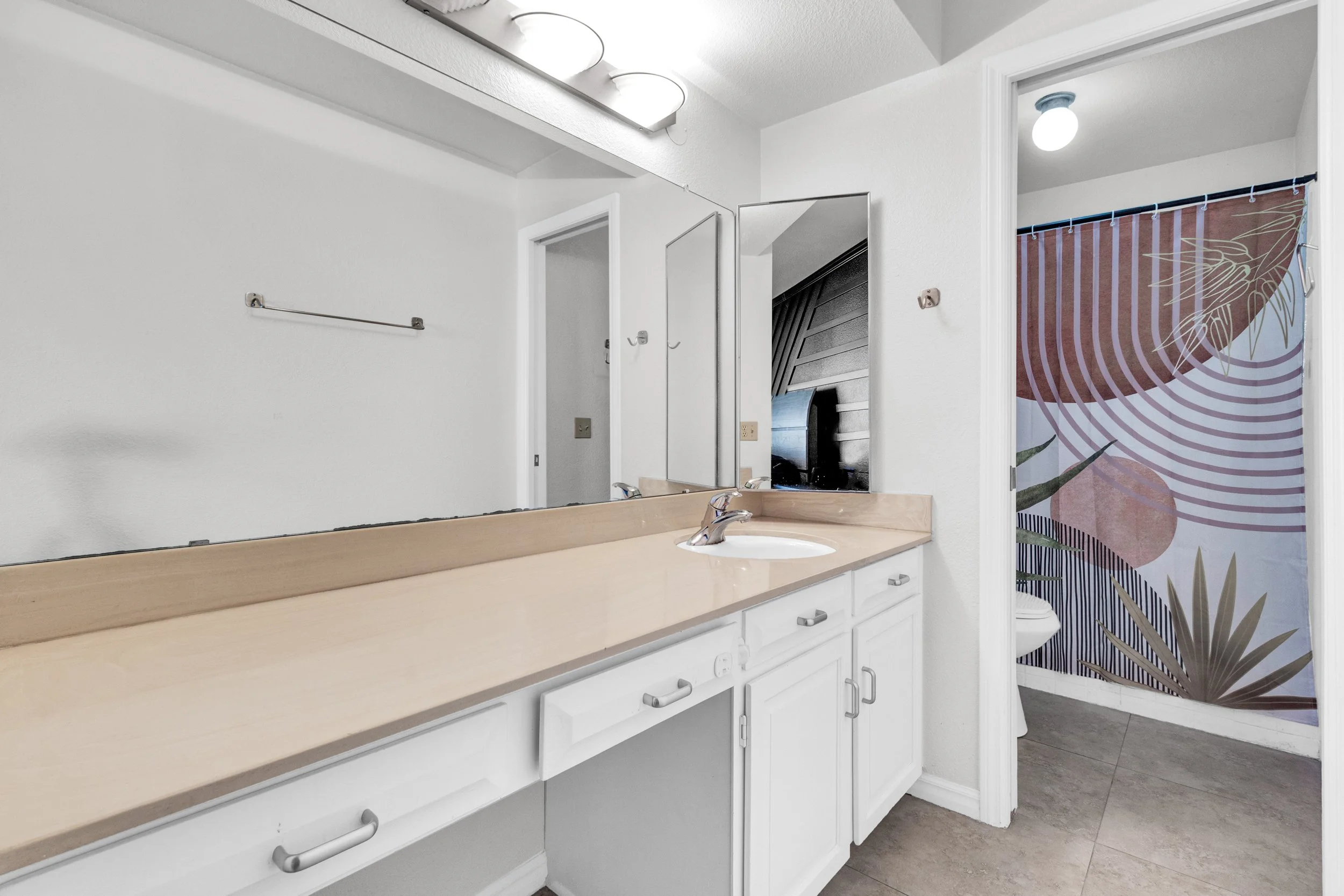 320 W Laguna Dr-21.jpg