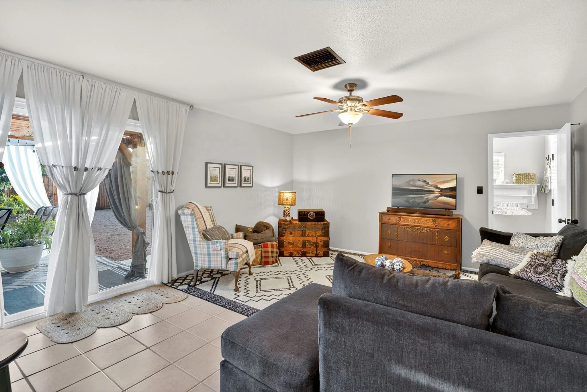 12-web-or-mls-025S Evergreen Rd.jpg
