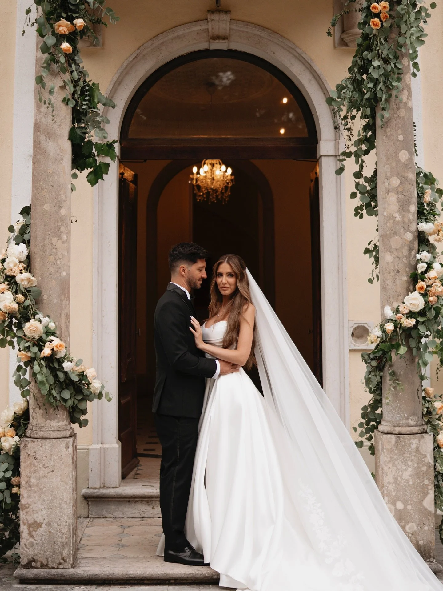 Love became the horizon, endless and shining in their eyes. 

Venue: @cameliagardens 
Planning: @whiteglove_portugal_weddings 
Bride: @_m1kela_ 
Groom: @fabiomluz 
Filmmaker: @blacksheep_filmmakers 
Second shooter: @pauloremediosfotografia 
HMUA: @ka