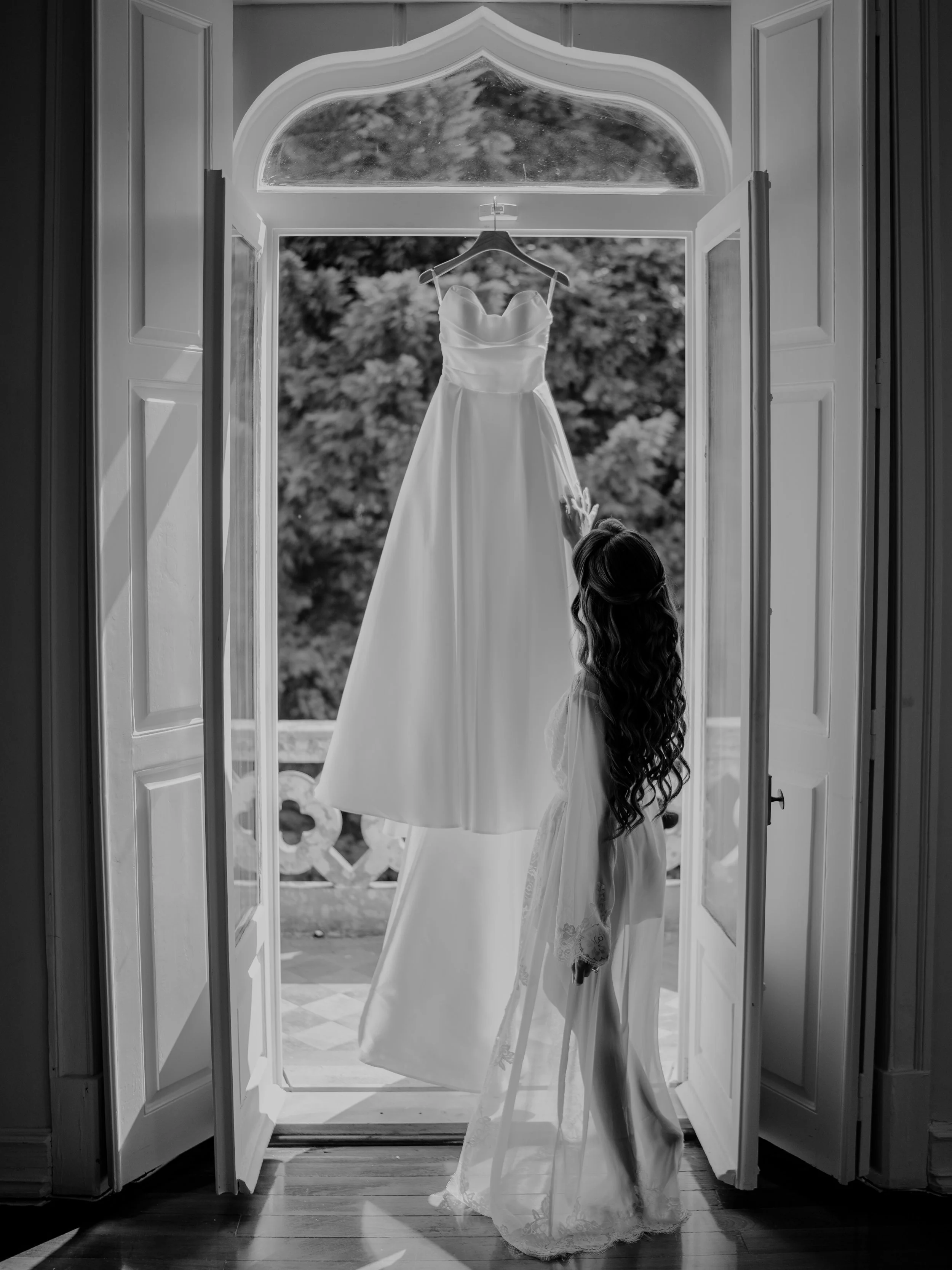 Elegance, romance, and a little bit of magic
&bull;

Venue: @cameliagardens 
Planning: @whiteglove_weddings_portugal 
Bride: @_m1kela_ 
Groom: @fabiomluz 
Filmmaker: @blacksheep_filmmakers 
HMUA: @kantovick 
Flores: @decofloralia 
Violinists: @string