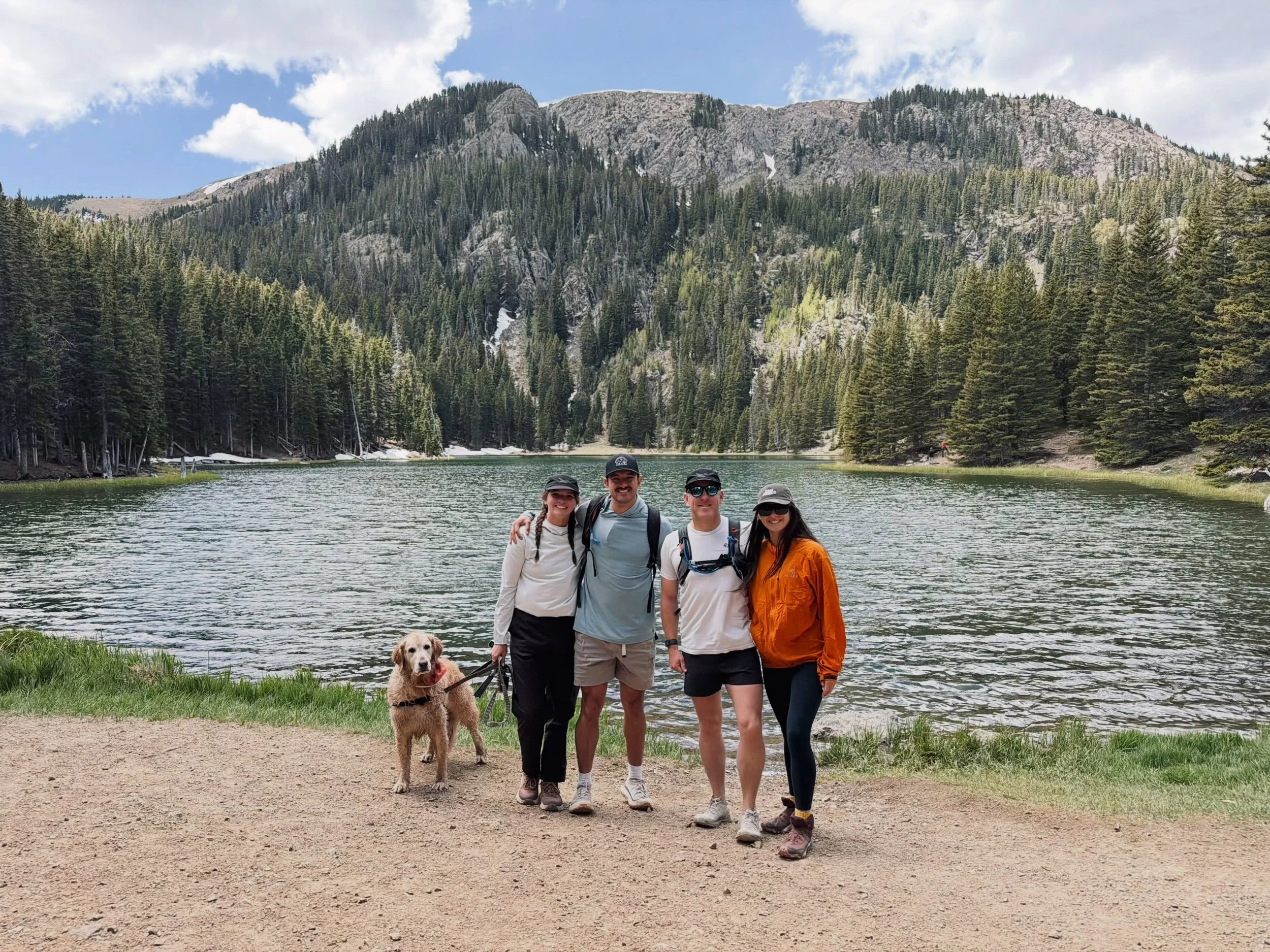 A hat for every hike ⛰️ Happy weekend!