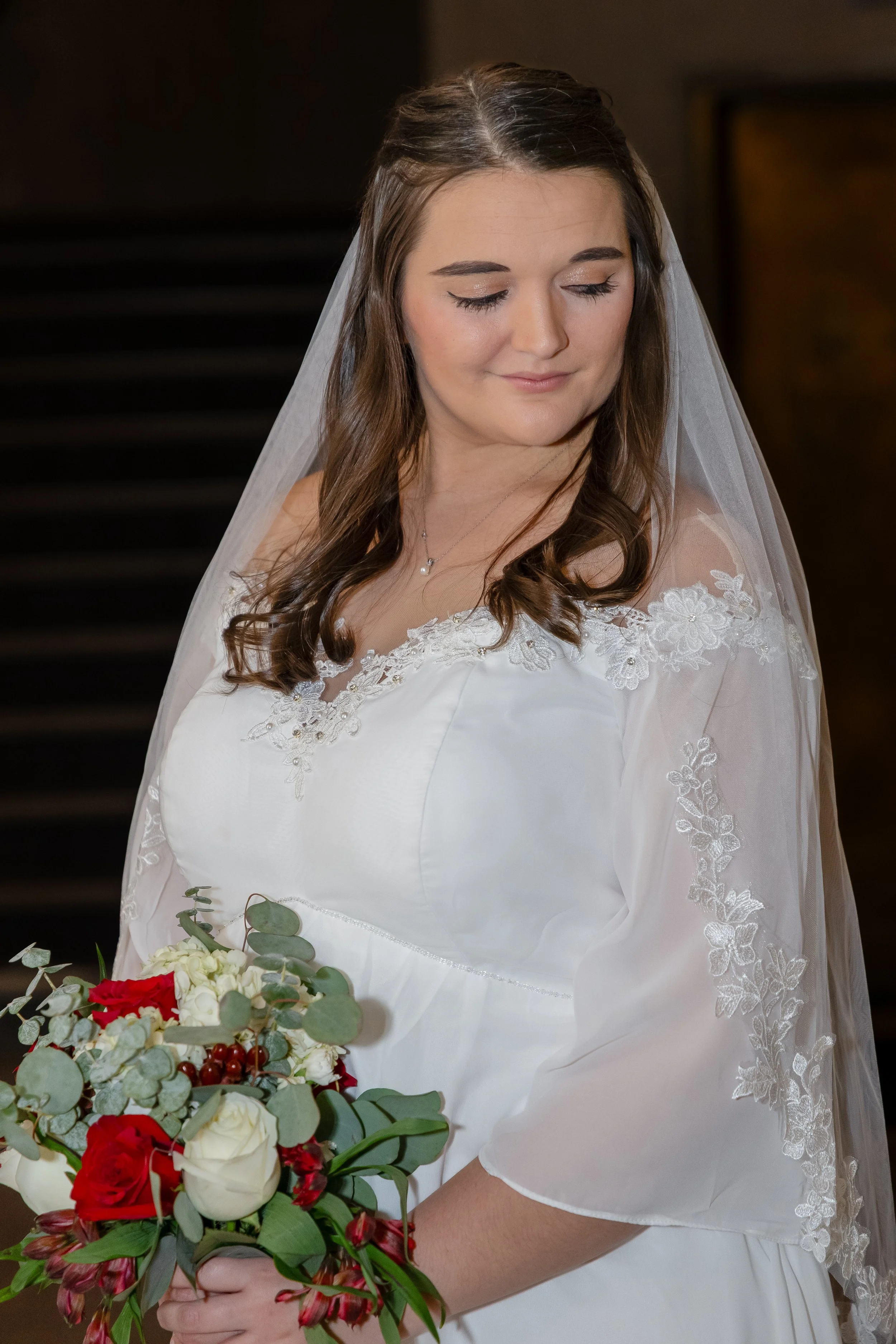 bride captured in true to life and vibrant tones in Pittsburgh