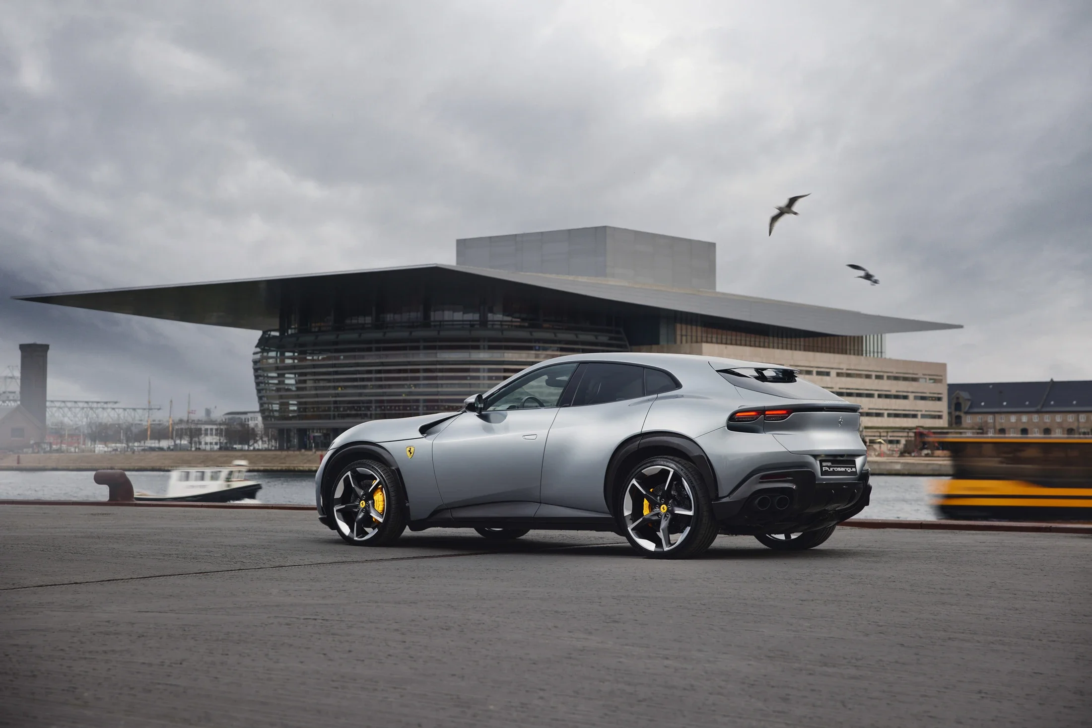 photographe automobile bourg en bresse – Ferrari West Europe réseaux sociaux communication Ferrari Purosangue gris opéra Copenhague