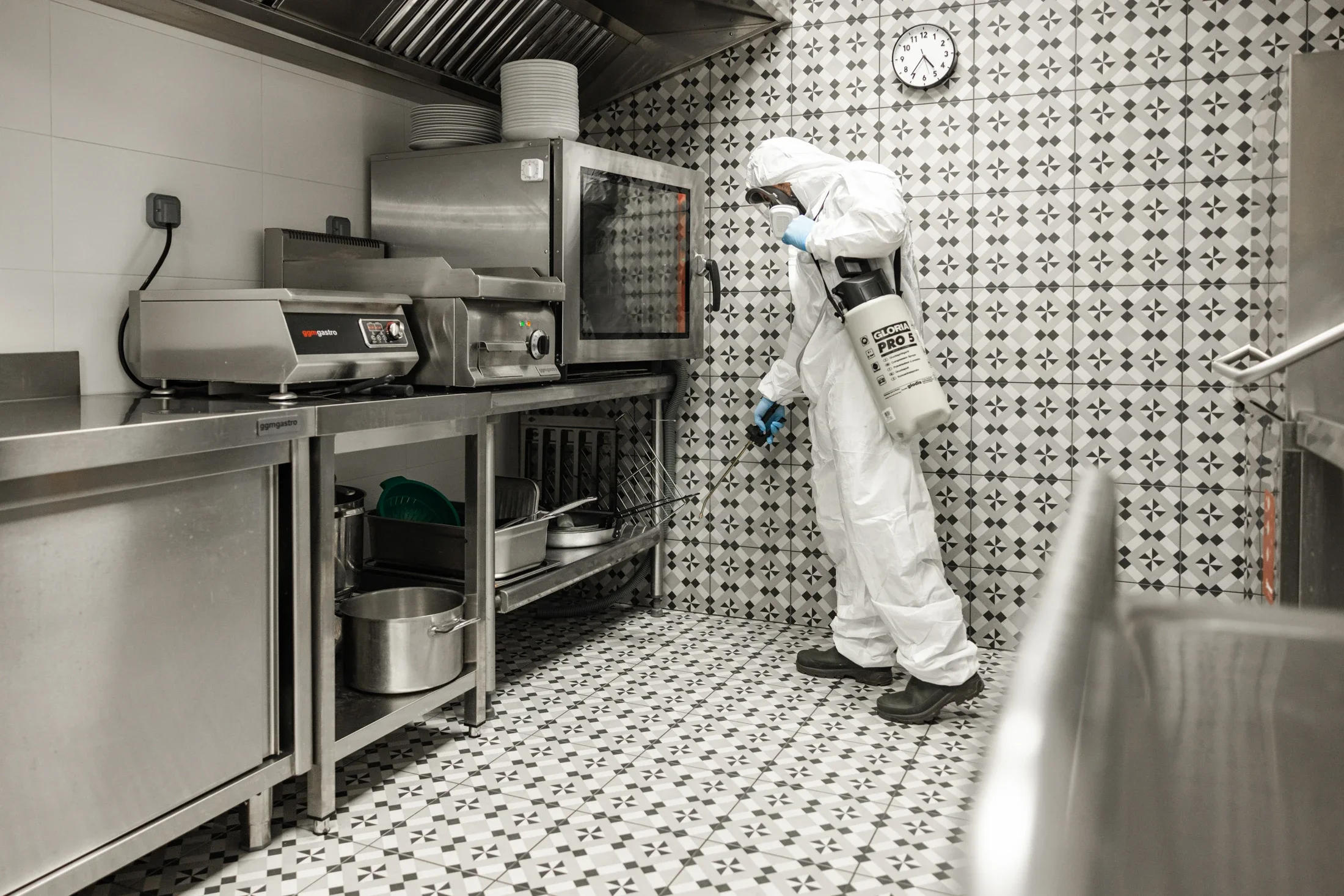 photographe corporate bourg en bresse – Noxius Hygiène Solutions mise en scène cuisine à Bourg en Bresse