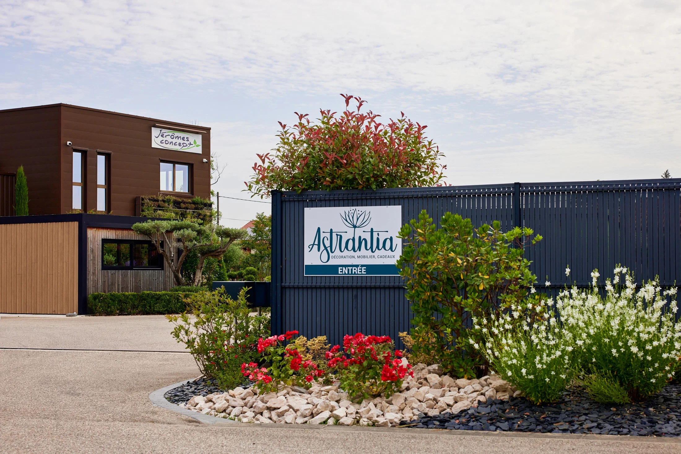 photographe corporate bourg en bresse – Reportage locaux Jéromes Concept et Astrantia à Attignat, entrée