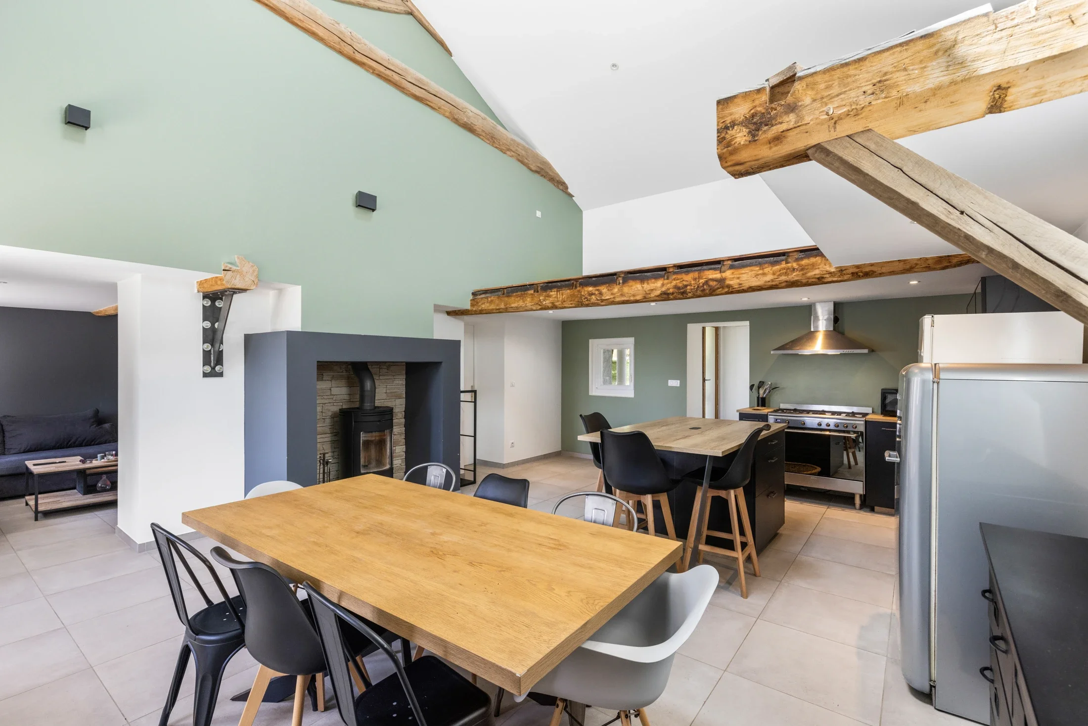 photographe immobilier bourg en bresse – Intérieur d'une maison à Jayat vendu par Acti Immo