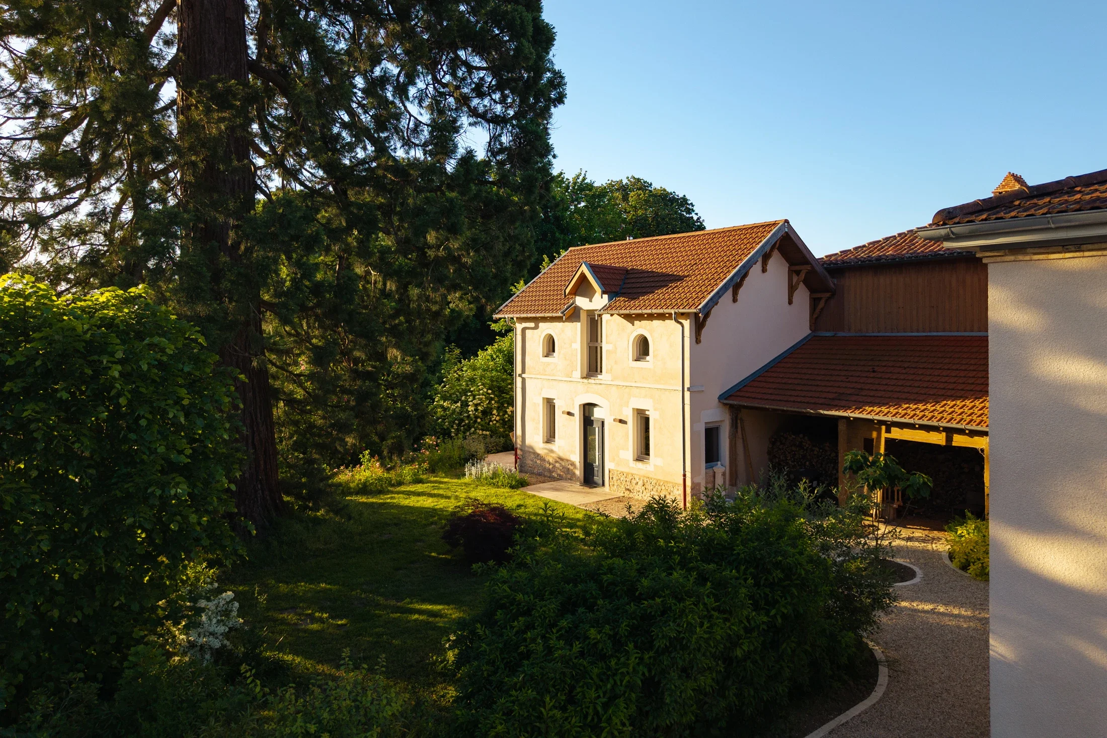 photographe immobilier bourg en bresse – La dépendance Séquoia à Buellas