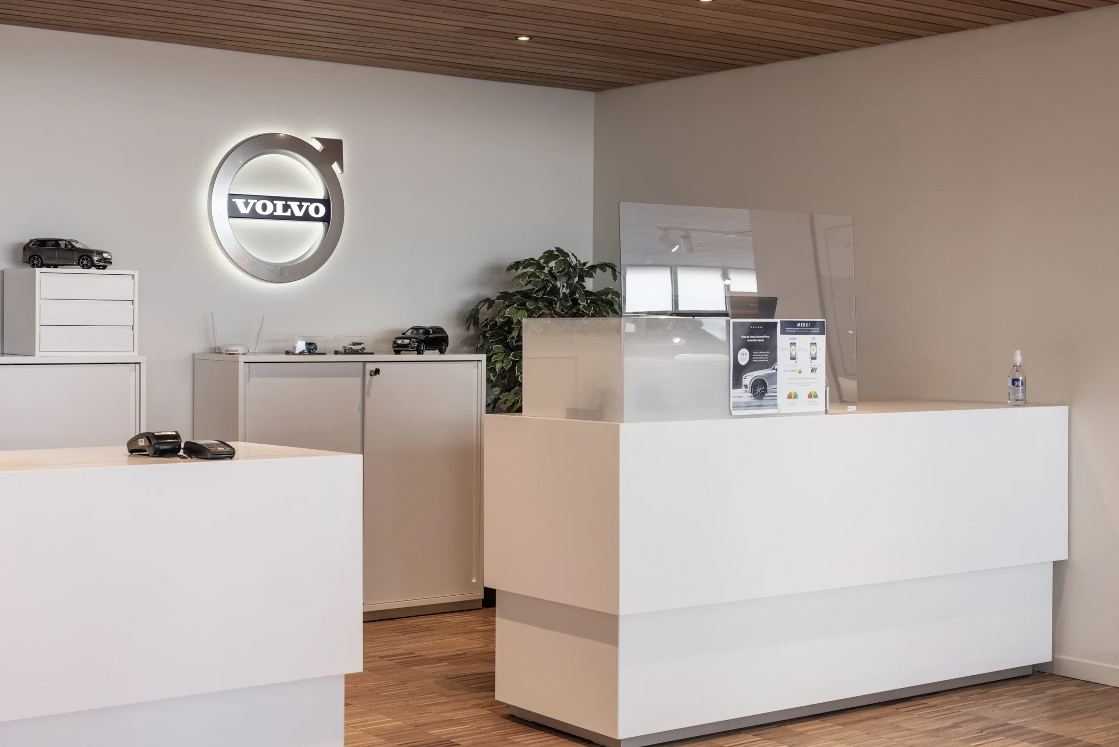 photographe corporate bourg en bresse – Reportage concession Volvo Macon Nord Automobiles, accueil client