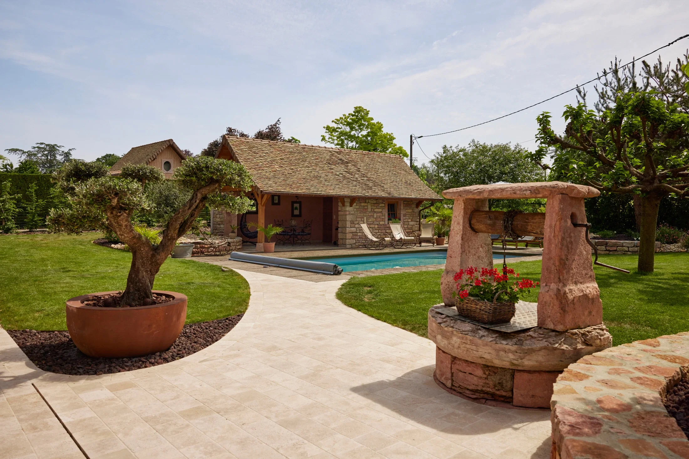 photographe immobilier bourg en bresse – ferme rénovée avec piscine bresse louhanaise, architecture paysagère
