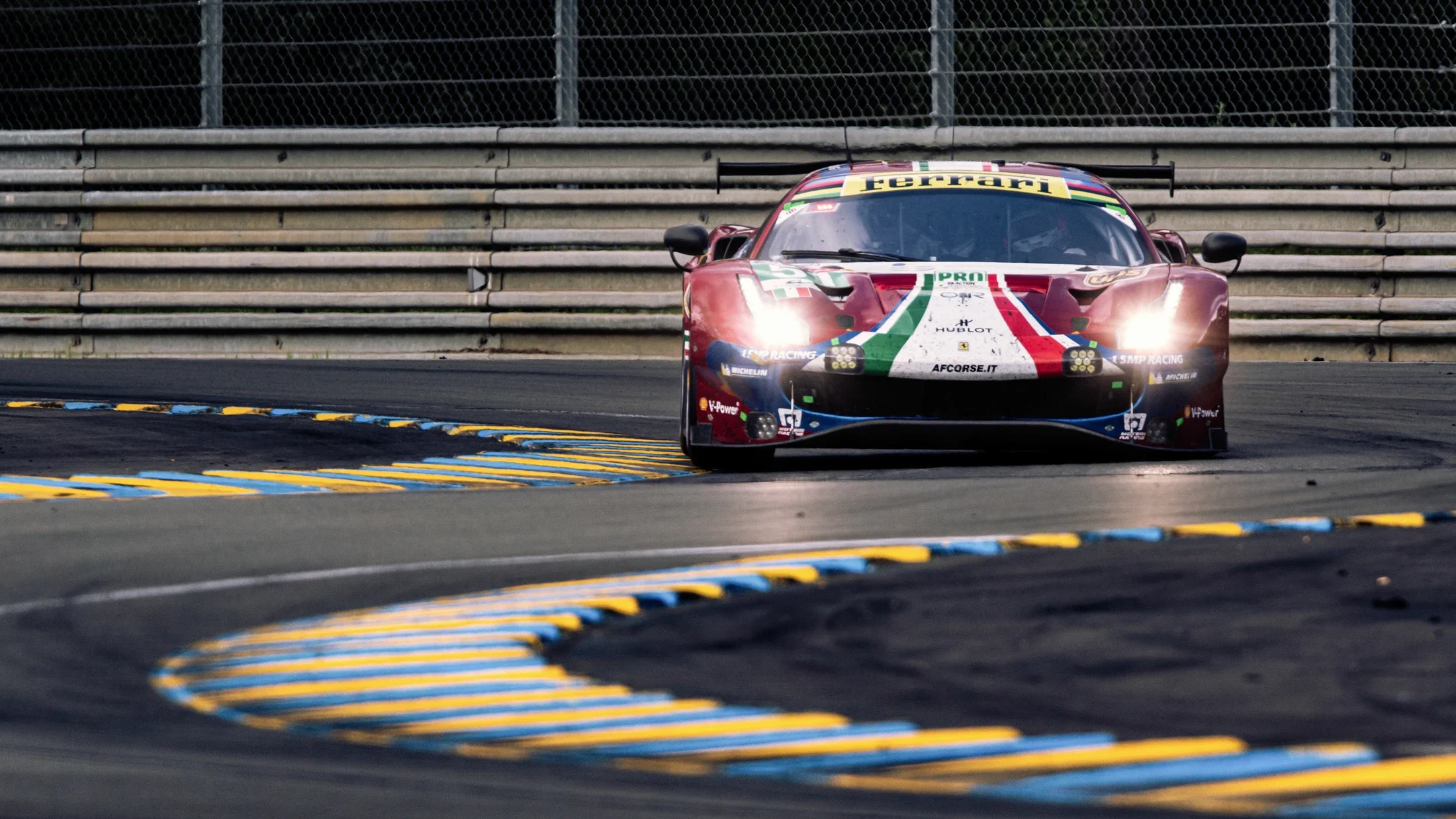 photographe automobile bourg en bresse – Reportage Team Ferrari AF CORSE WEC 2019 chican hunaudières