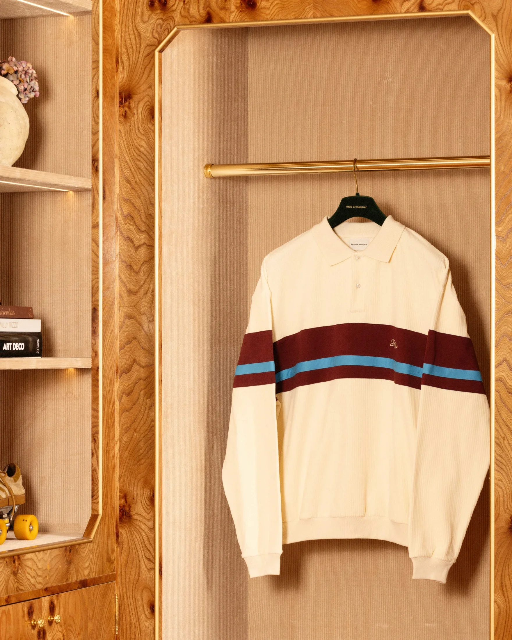 photographe produit bourg en bresse – image e-commerce réseaux sociaux Drôle de Monsieur portant polo