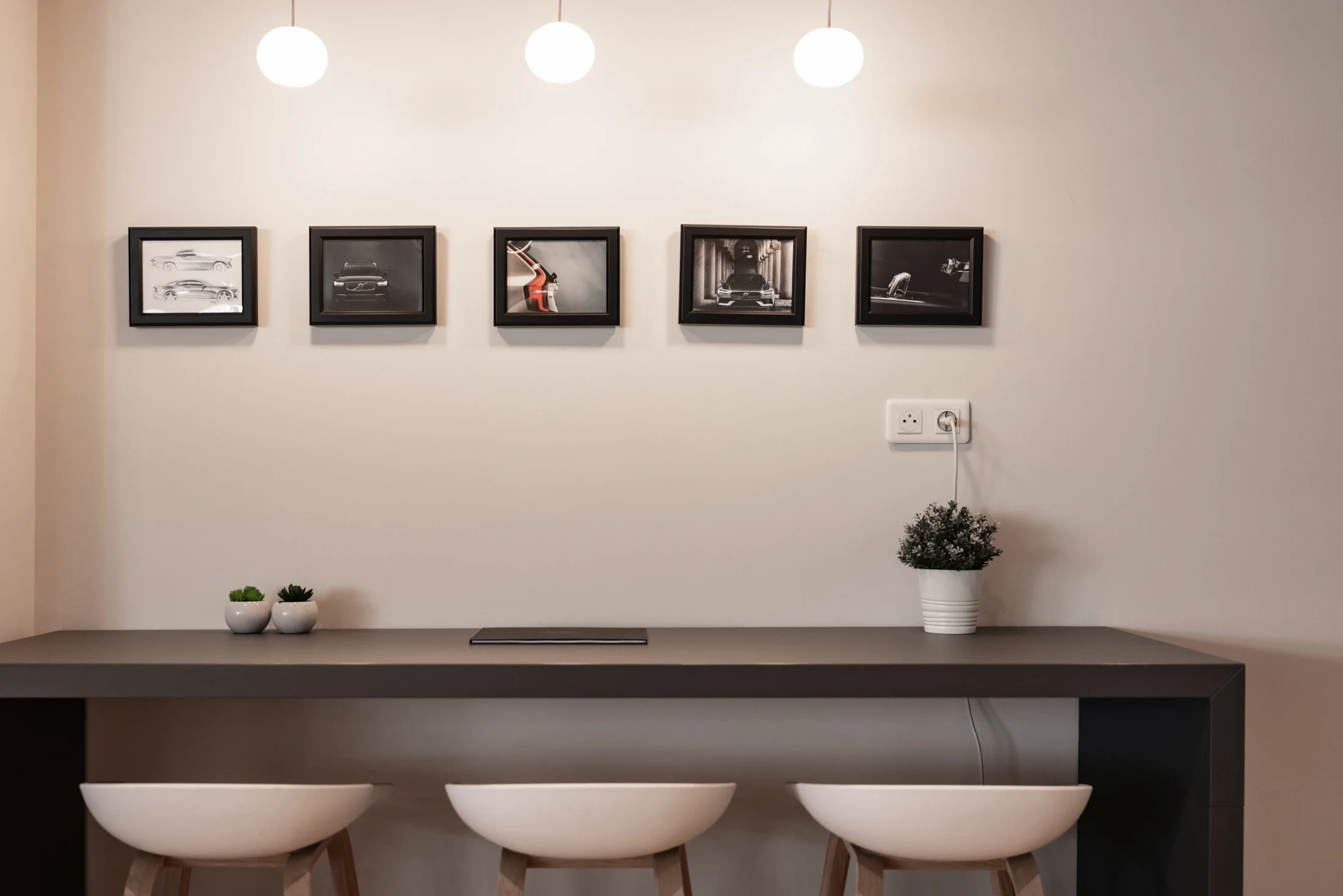 photographe corporate bourg en bresse – Reportage concession Volvo Macon Nord Automobiles, décoration