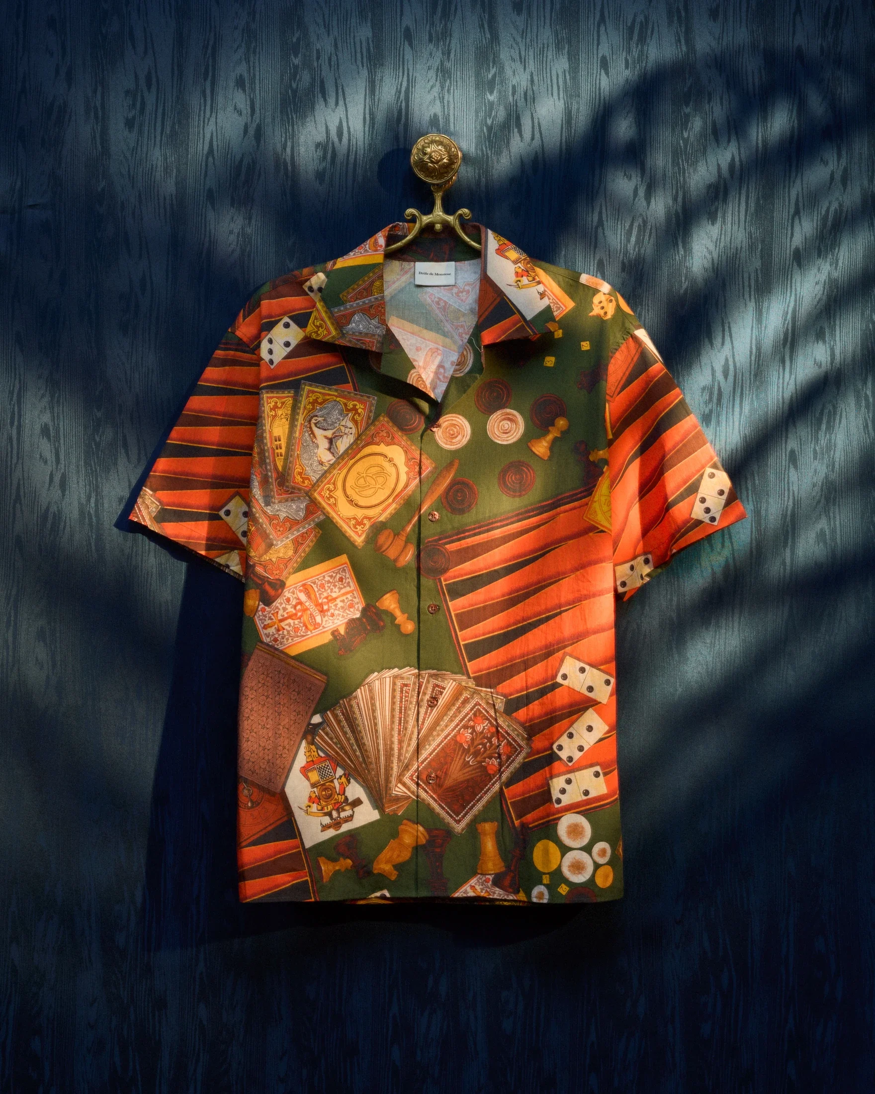 photographe bourg en bresse, Ain, Rhone Alpes, France - portfolio, mise en scène chemise Drôle de Monsieur