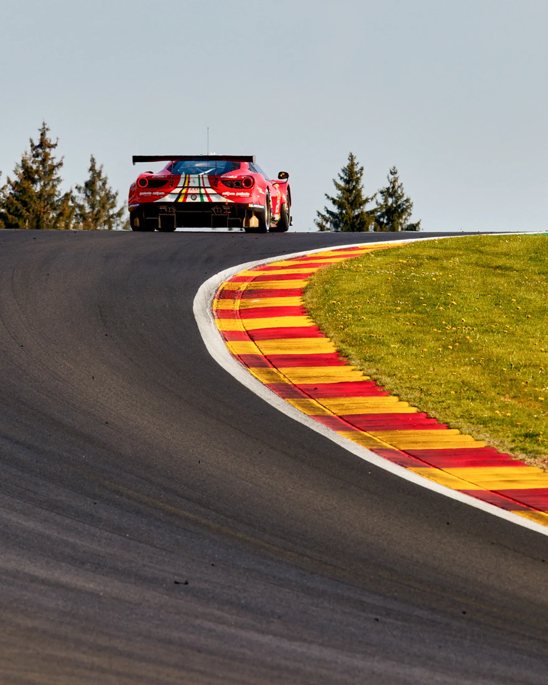 photographe automobile bourg en bresse – Reportage Team Ferrari AF CORSE 21 WEC Spa Francorchamps sommet Raidillon