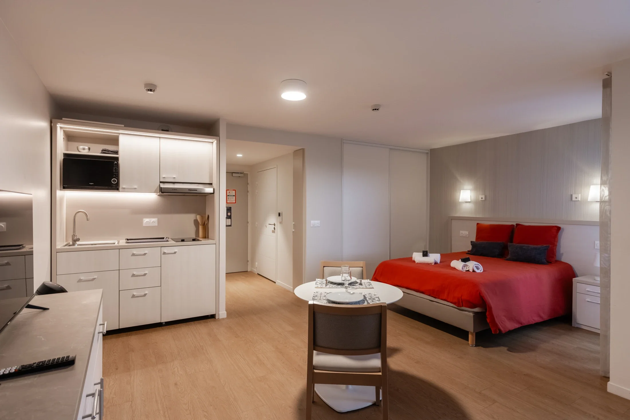 photographe immobilier bourg en bresse – Chambre dans une résidence destinée à la location courte durée à bourg en bresse géré par La Conciergerie Bressane