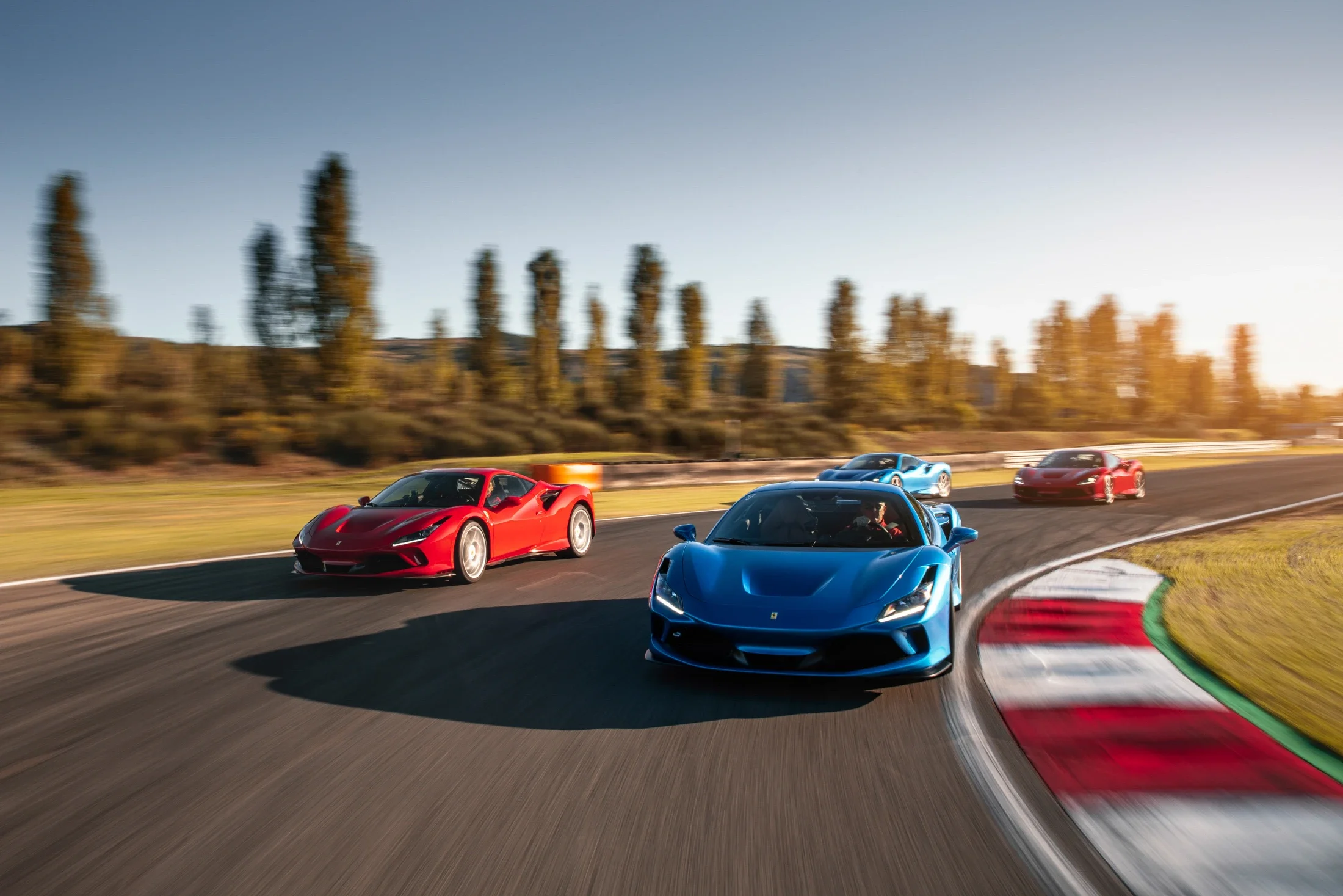 photographe automobile bourg en bresse – Test drive Ferrari F8 Tribute groupe voiture circuit Varano Italie 