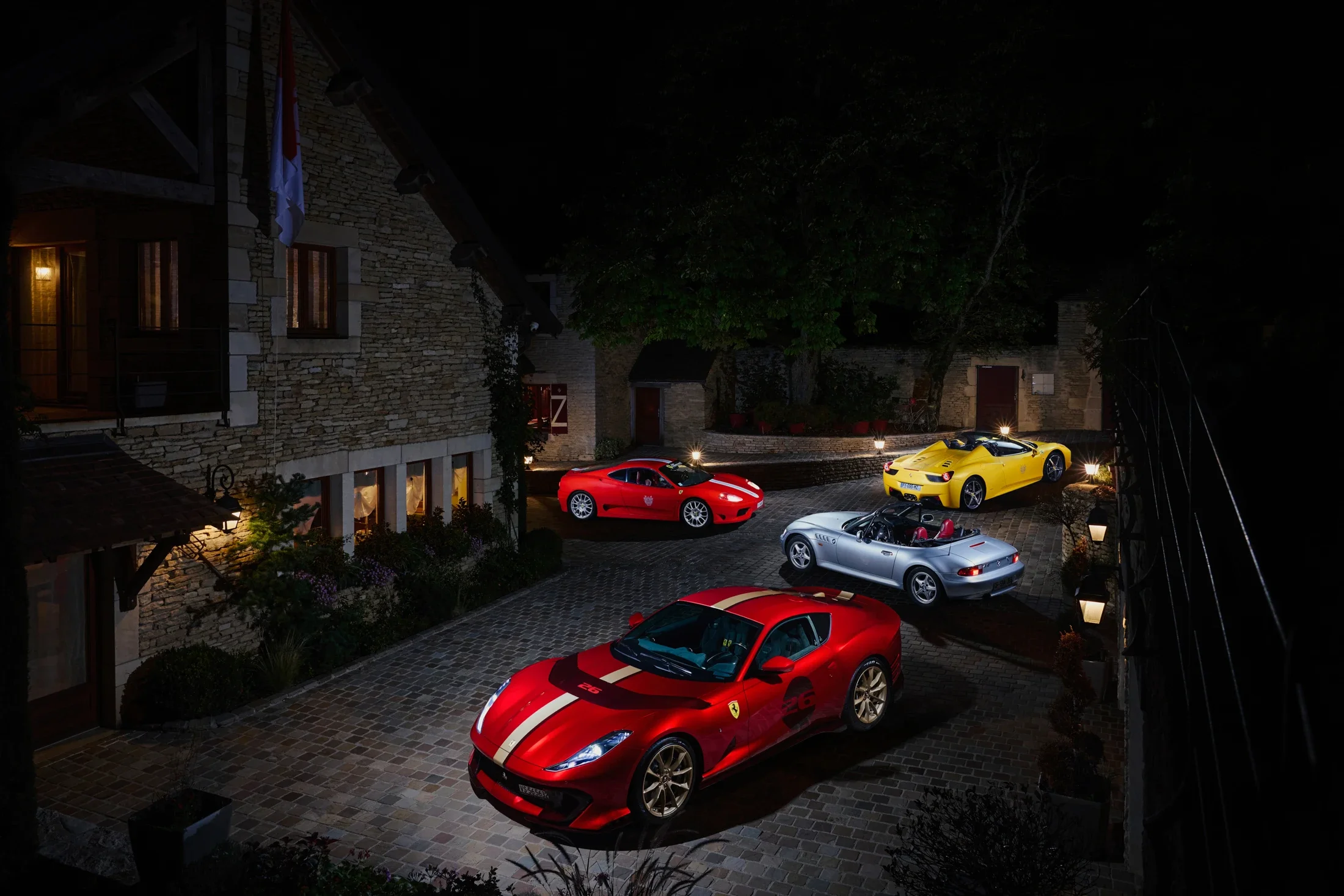 photographe automobile bourg en bresse – shooting collectionneur particulier Ferrari 812 Competizione Ferrari 360 challenge stradale BMW Z3 Ferrari 458 Spider nuit bourgogne