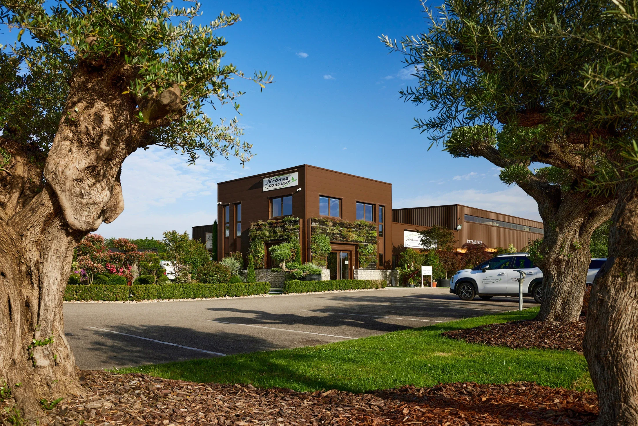 photographe corporate bourg en bresse – Reportage locaux Jéromes Concept à Attignat