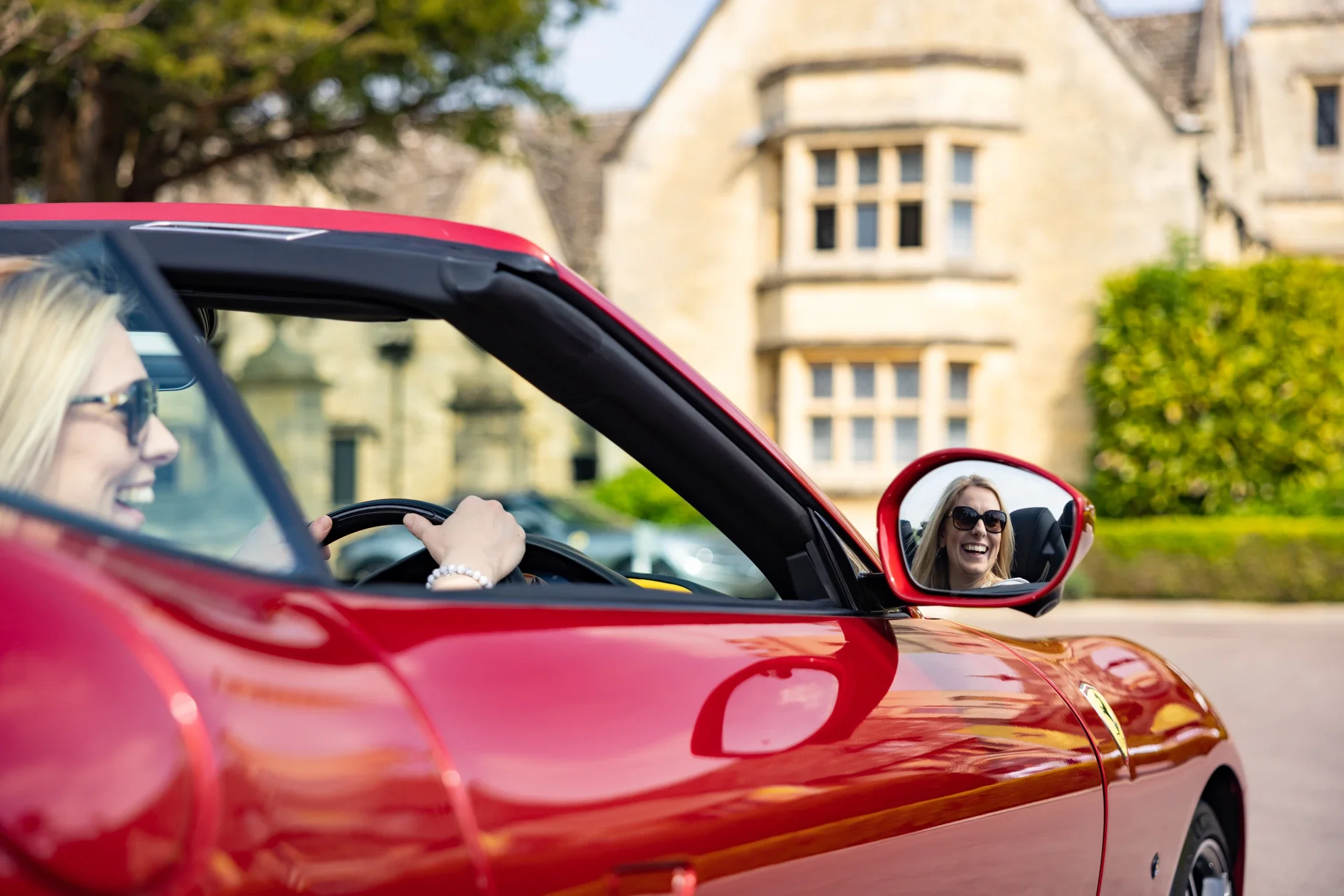 photographe évènementiel bourg en bresse – Reportage évènement Ferrari Angleterre, départ en test drive