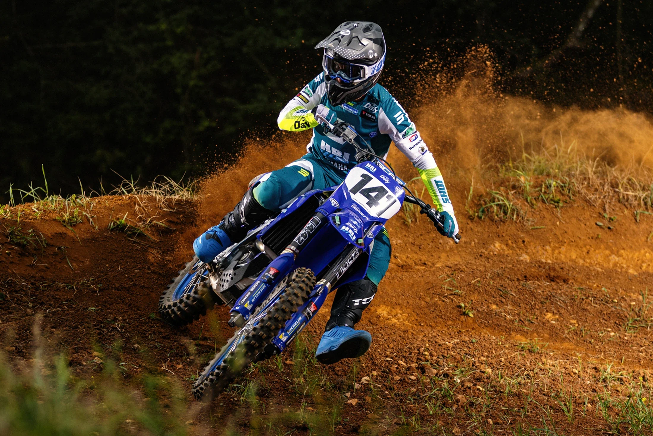 photographe automobile bourg en bresse – virage Maxime Desprey pilote motocross Yamaha team GSM