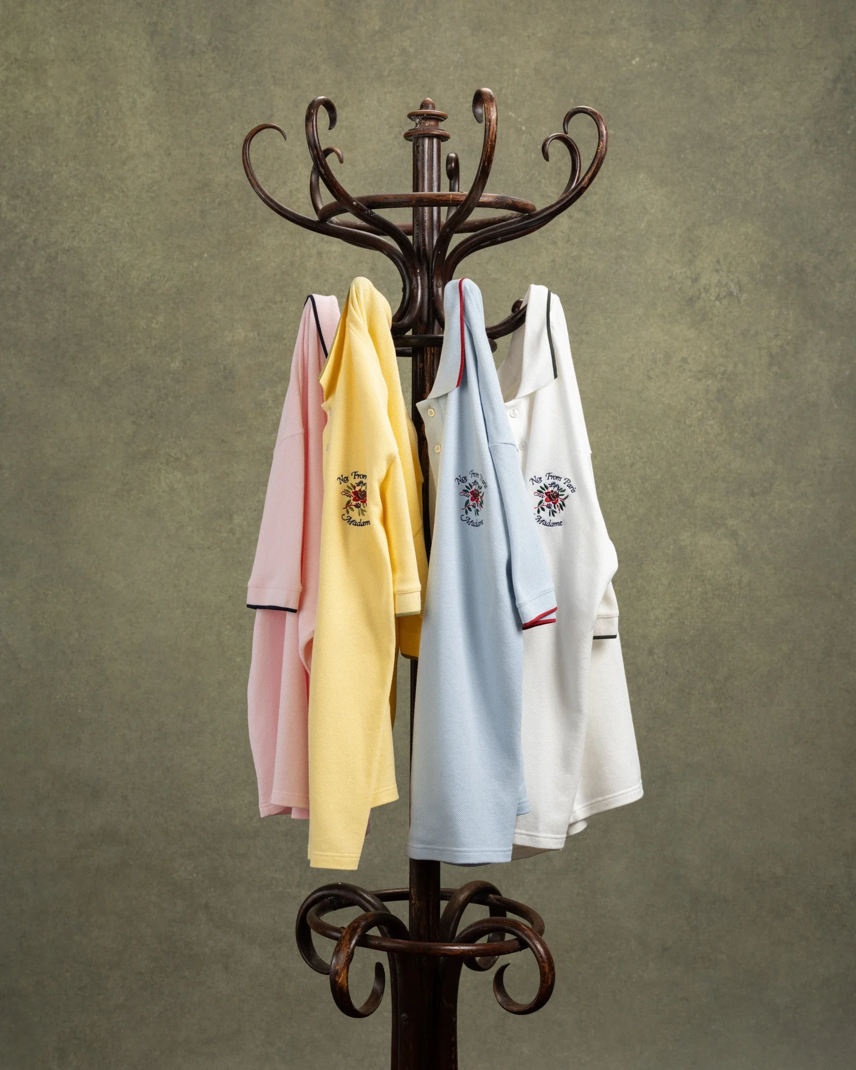 photographe produit bourg en bresse – image e-commerce Drôle de Monsieur sur porte manteaux