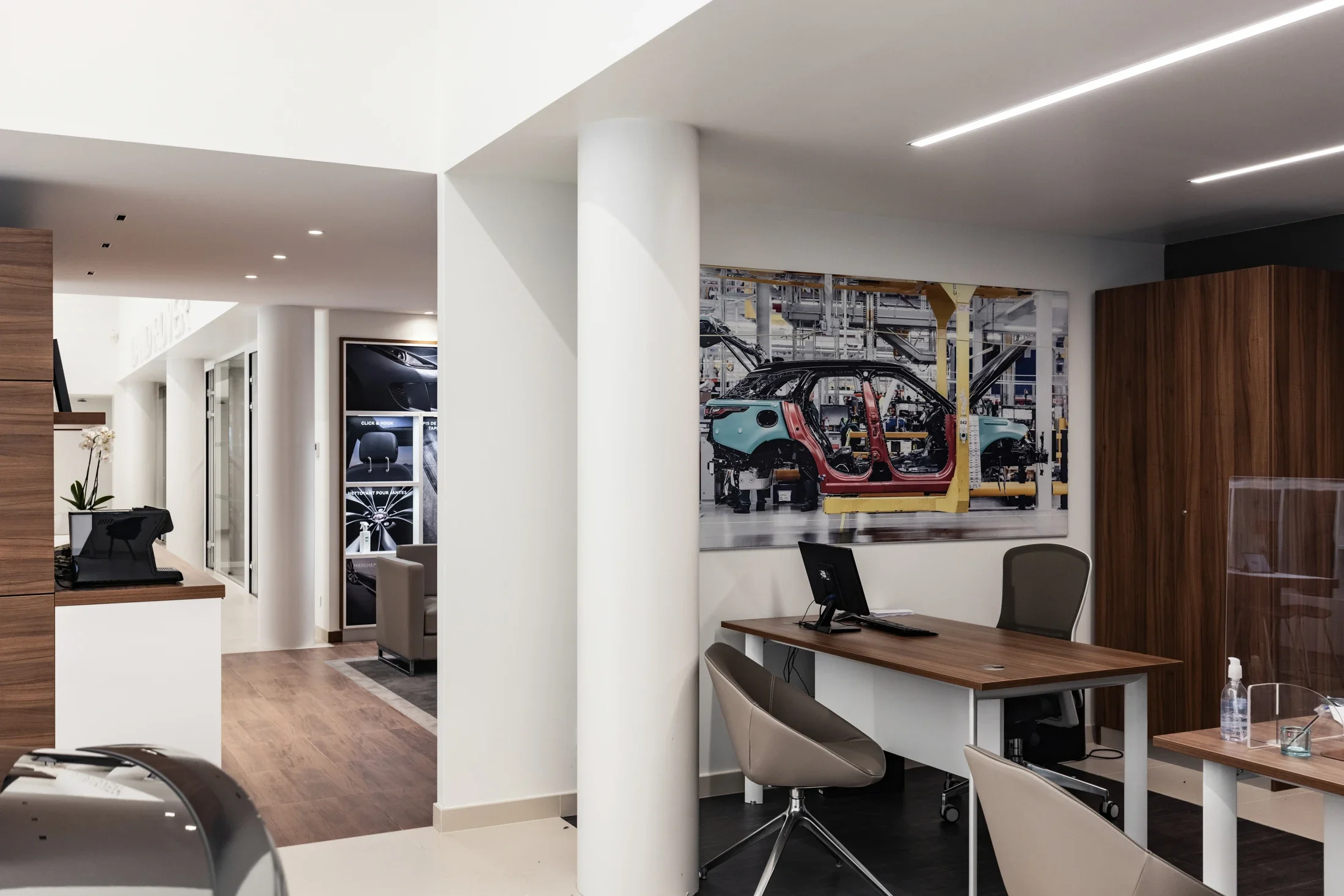 photographe corporate bourg en bresse – Reportage concession Land Rover Macon Nord Automobiles, espace de travail