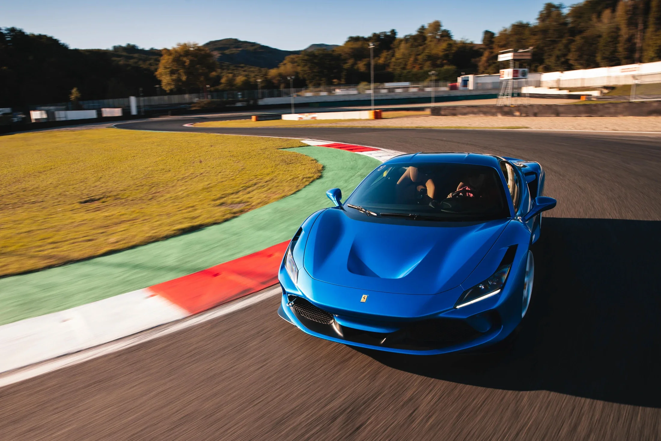 photographe automobile bourg en bresse – Test drive Ferrari F8 Tributo circuit Varano Italie 