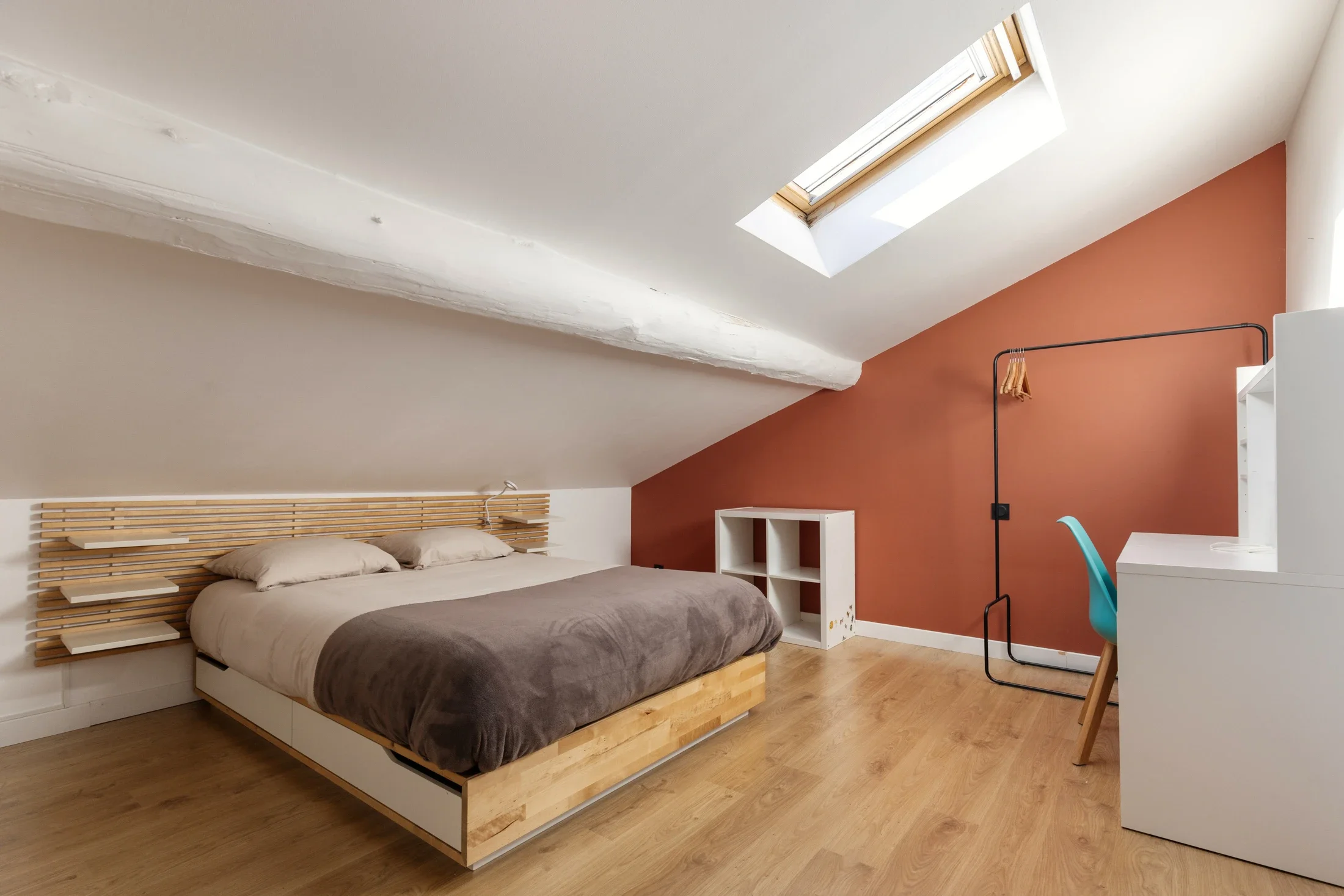 photographe immobilier bourg en bresse – Chambre d'un appartement de location dans le centre de bourg en bresse