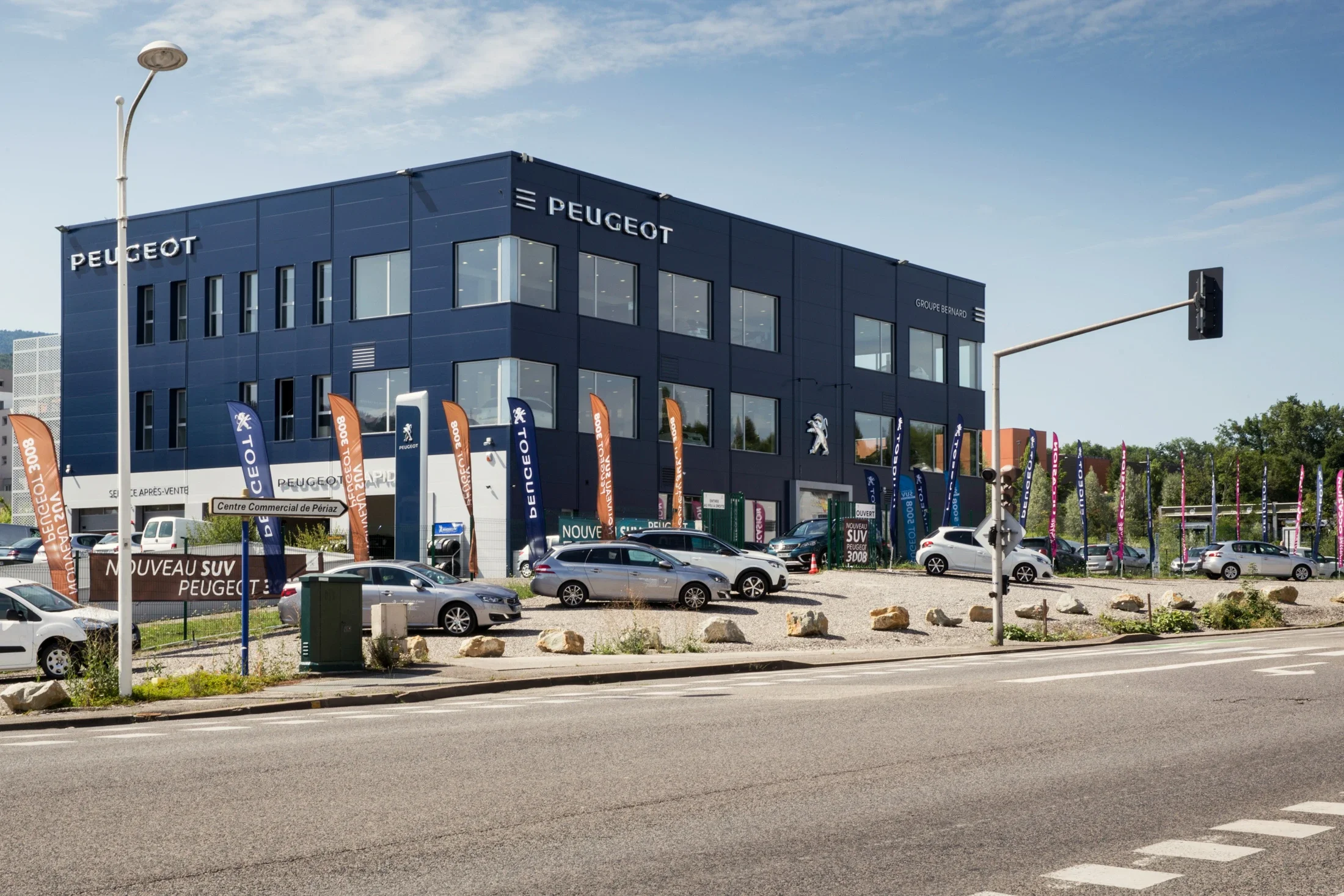 photographe corporate bourg en bresse – Reportage Groupe Bernard concession Peugeot Annecy