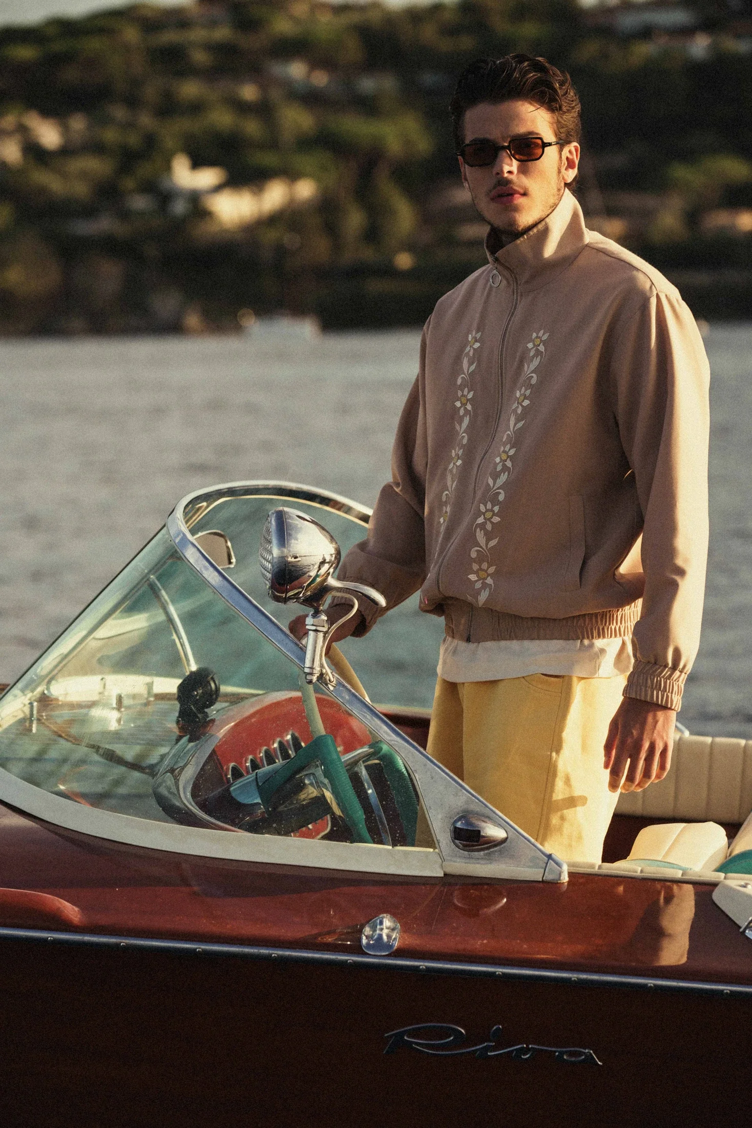 photographe e-commerce bourg en bresse – shooting campagne Drôle de Monsieur à Saint Tropez