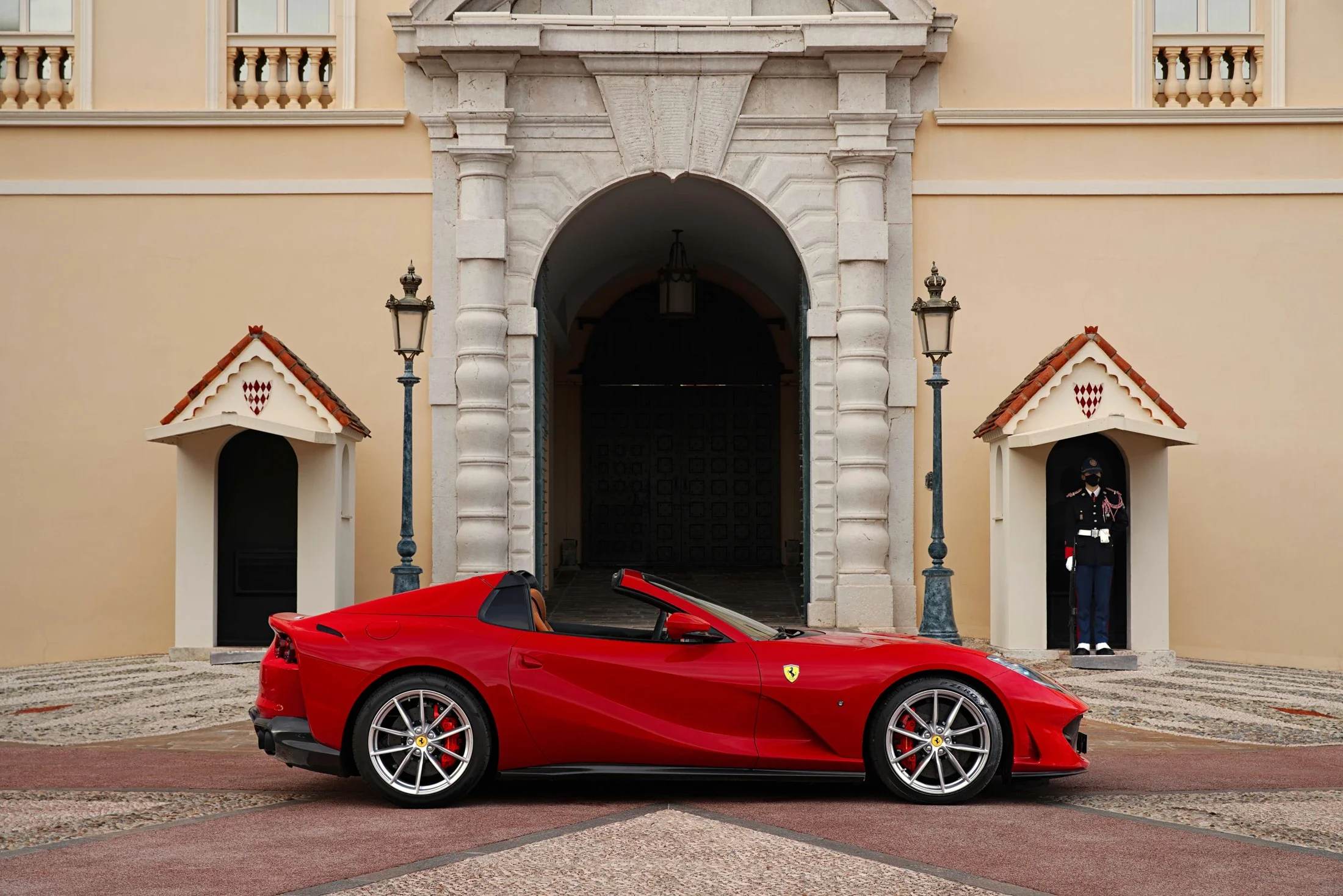 photographe automobile bourg en bresse – statique Ferrari 812 GTS réseaux sociaux Ferrari West Europe Monaco palais Monte Carlo