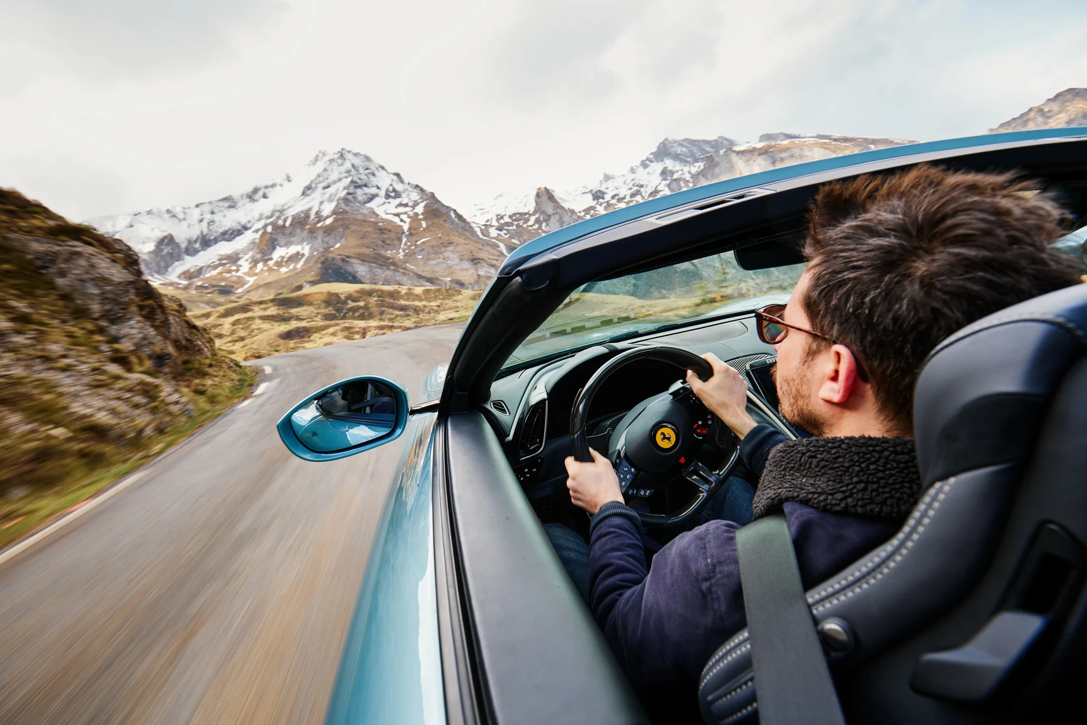 photographe automobile bourg en bresse – Essaie Presse Tour Auto Ferrari Roma Spider montagne Pyrénées dynamique