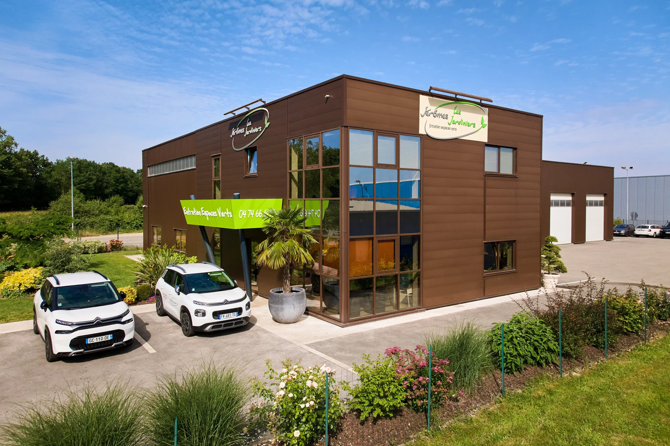 photographe corporate bourg en bresse – Reportage locaux Jéromes Les Jardiniers à  Attignat, prise de vue aérienne