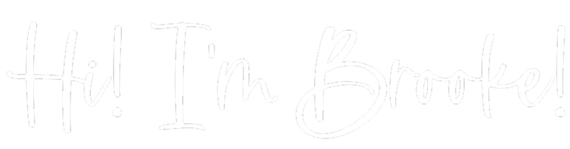 Handwritten white text on black background that says, "Hi! I'm Brooke!"