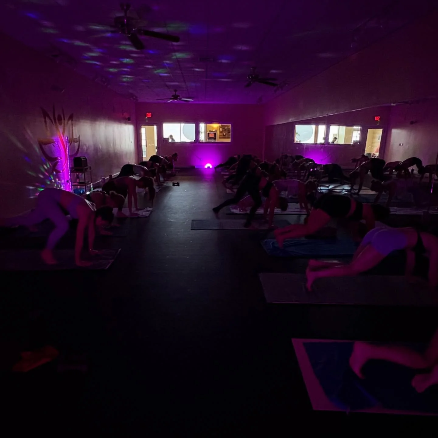 ANNOUNCEMENT 🌟

Firstly, we love seeing so many of you around the studio 🫶🏼BUT, with large numbers comes a need for some reinforcement of our policies. As of this week, we will be actively reinforcing our cancellation policy. This policy indicates