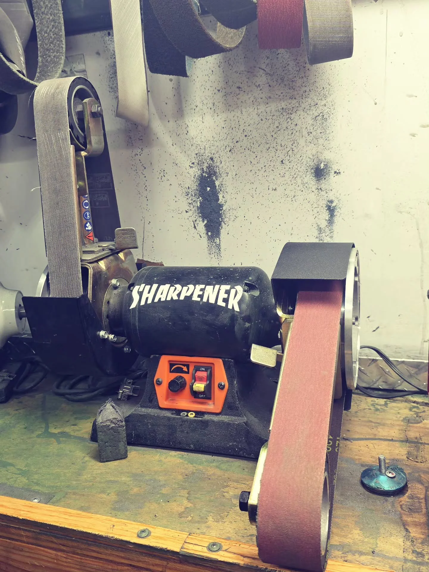 When you become a Jedi, you build your own lightsaber.

When you become a Sharpener&hellip; you build your own machine.

Built this bad boy from an 8&rdquo; grinder.
Dual belt add-ons.

Bottom motor flipped to change direction.
Dialed for control.

I