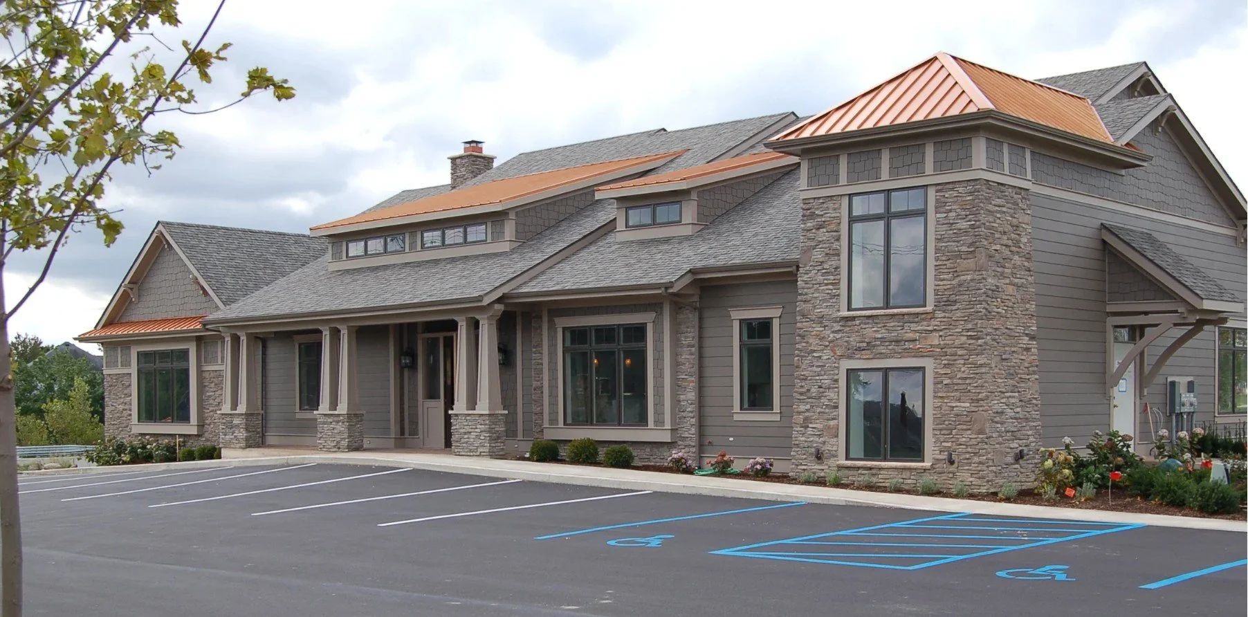 Summit Orthodontics
As  the sister suite to Star Homes, we built this orthodontist's office with both the comfort of the patients as well as the employees in mind. 