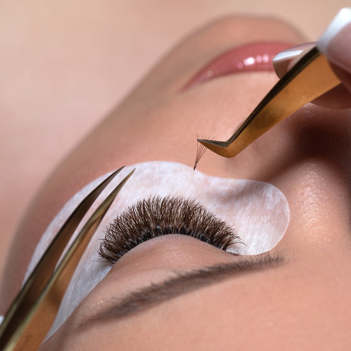 Extensiones de Pestañas Volumen 3D