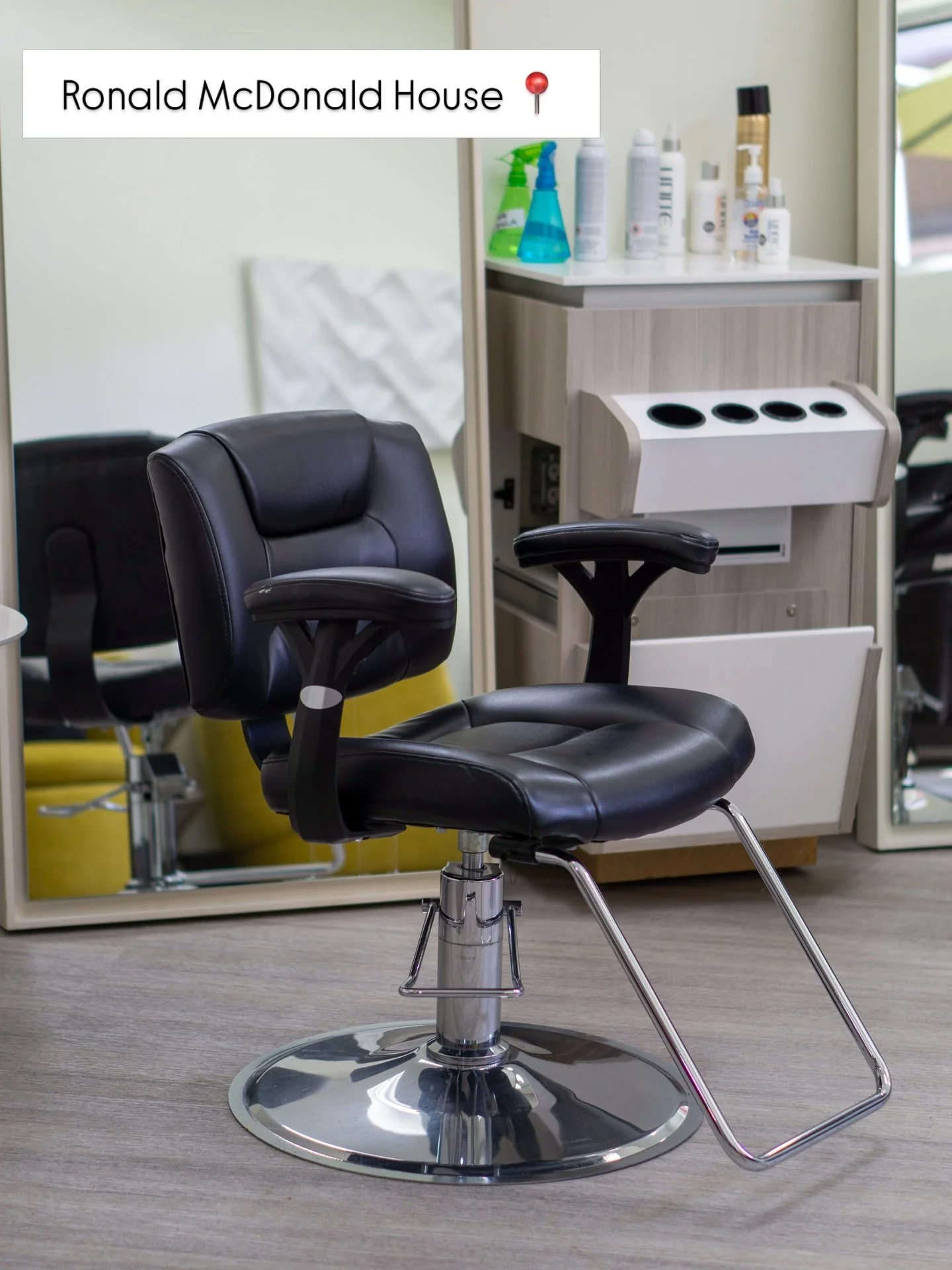 We&rsquo;re looking for stylists who want to give back ✂️❤️
Join us in volunteering at the Ronald McDonald House San Diego, providing salon services to families in need of a little extra care and confidence.

If you&rsquo;re a Sola Pro (or local styl