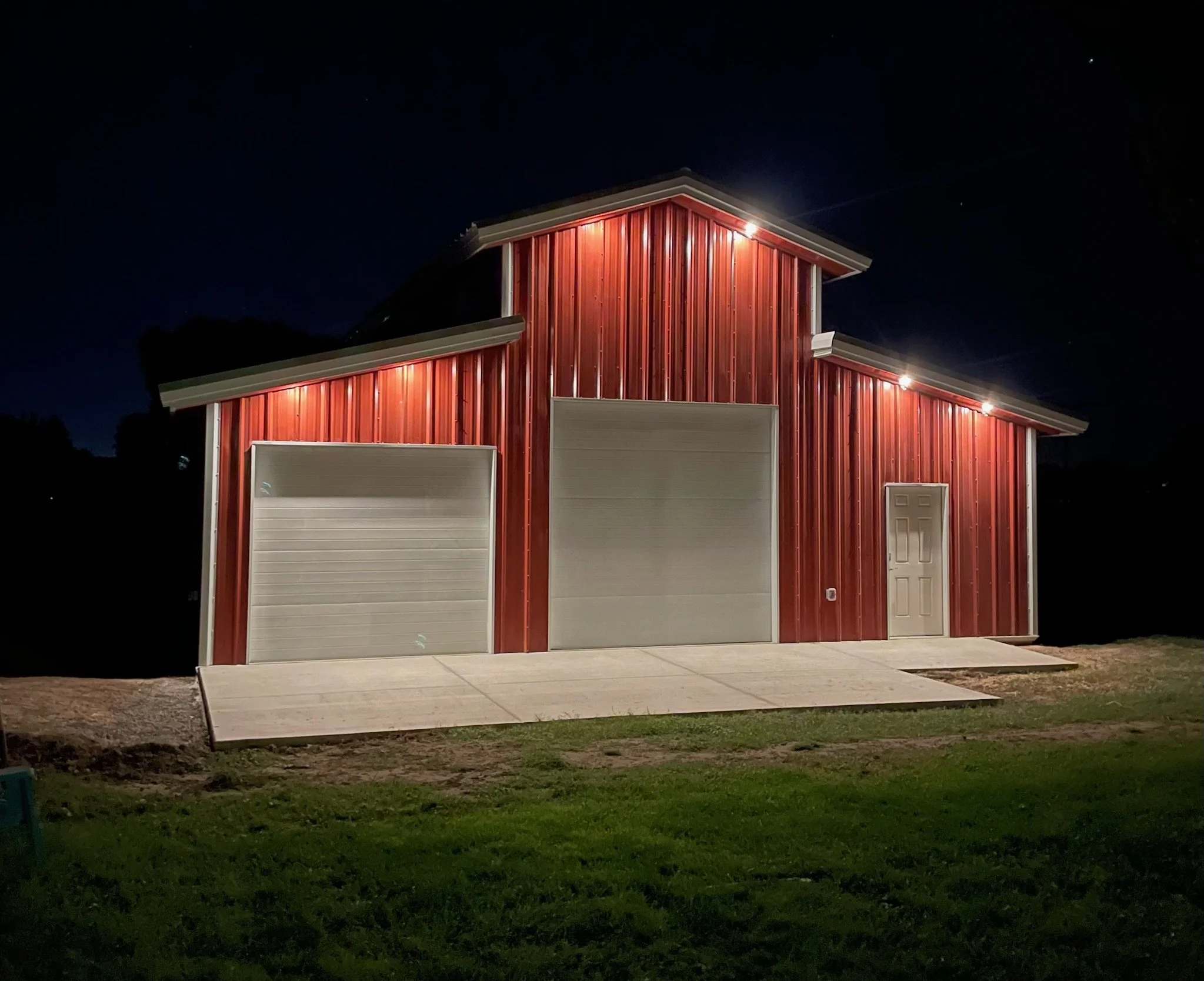 36x36x16 - Raised Center Aisle (RCA)